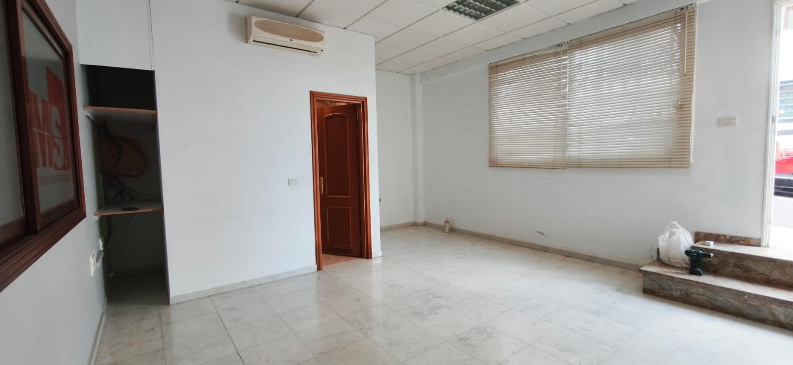 OFICINA A PIE DE CALLE - 8