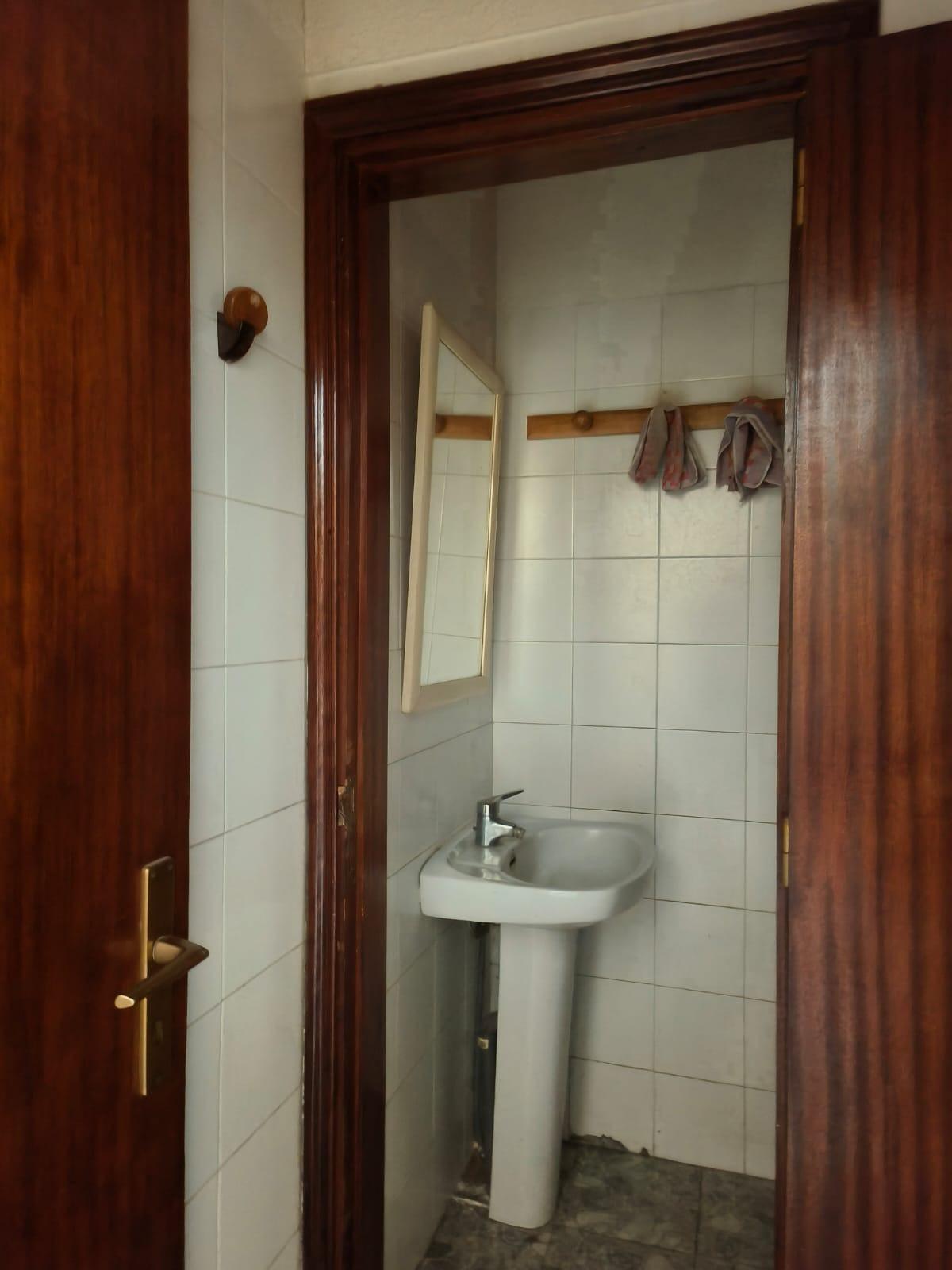 ¡OPORTUNIDAD ÚNICA! Local Comercial en Primera Línea del Puerto de la Cruz - 11