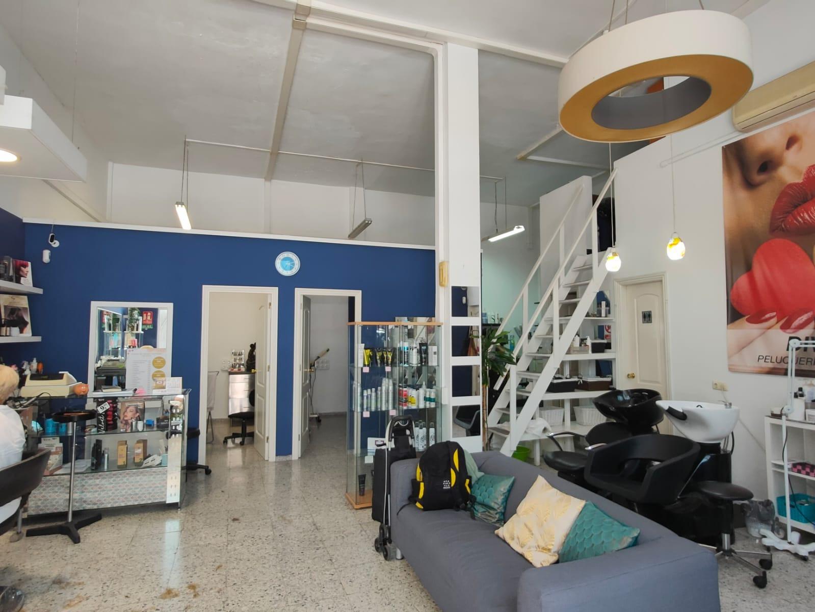 💇‍♀️✨ ¡Oportunidad única de traspaso! Peluquería en funcionamiento ✨💇‍♂️ - 3