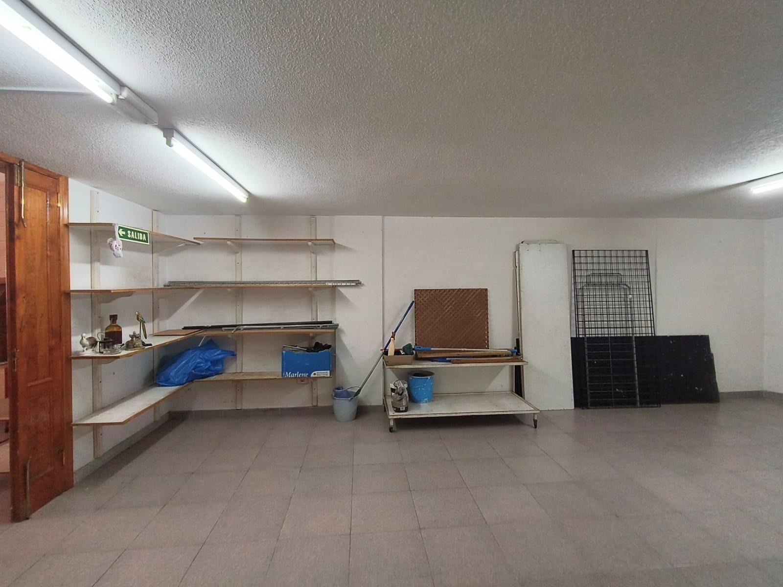 ¡OPORTUNIDAD ÚNICA! Local Comercial en Primera Línea del Puerto de la Cruz - 9