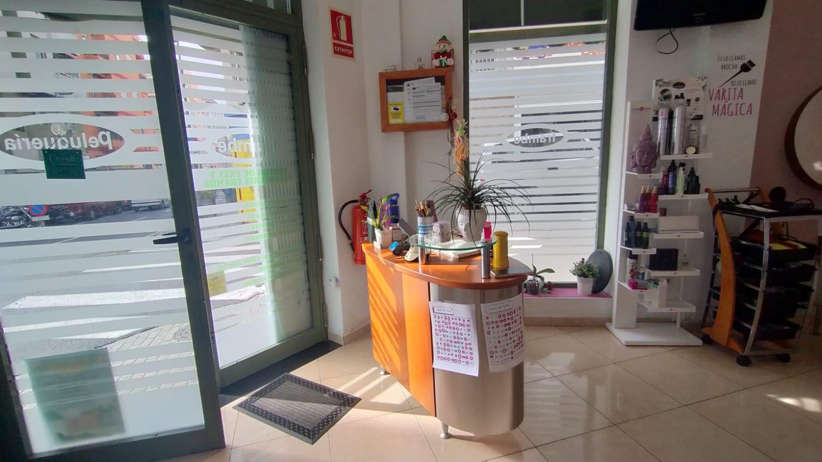 Se traspasa Negocio Peluquería - 5