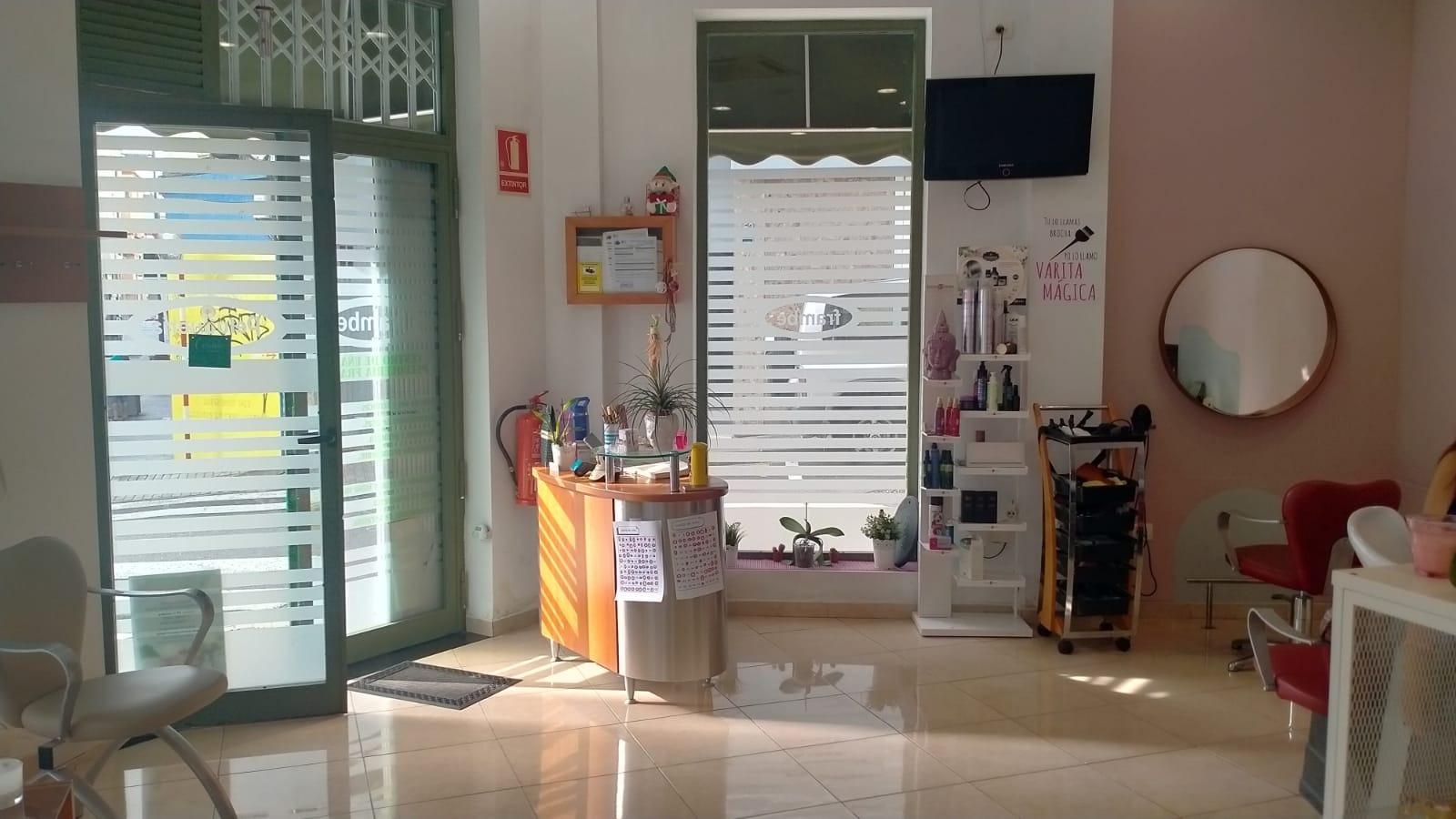 Se traspasa Negocio Peluquería - 8