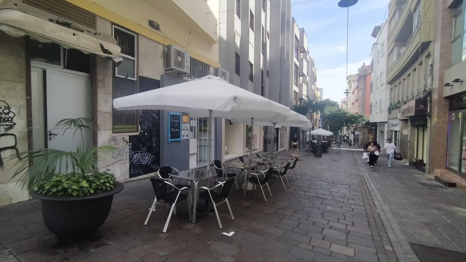 🍕 Oportunidad única: Traspaso de pizzería italiana con clientela fiel en pleno centro de Santa Cruz - 13