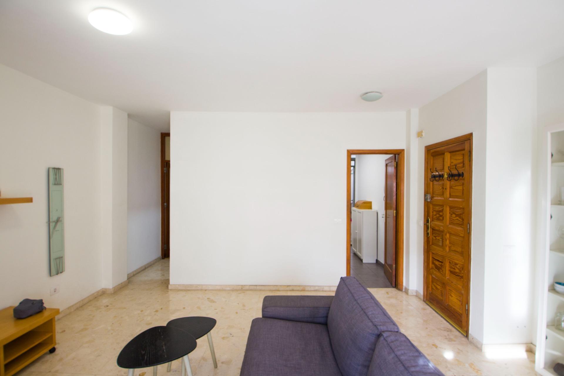 PRECIOSA VIVIENDA EN ZONA CÉNTRICA - 2