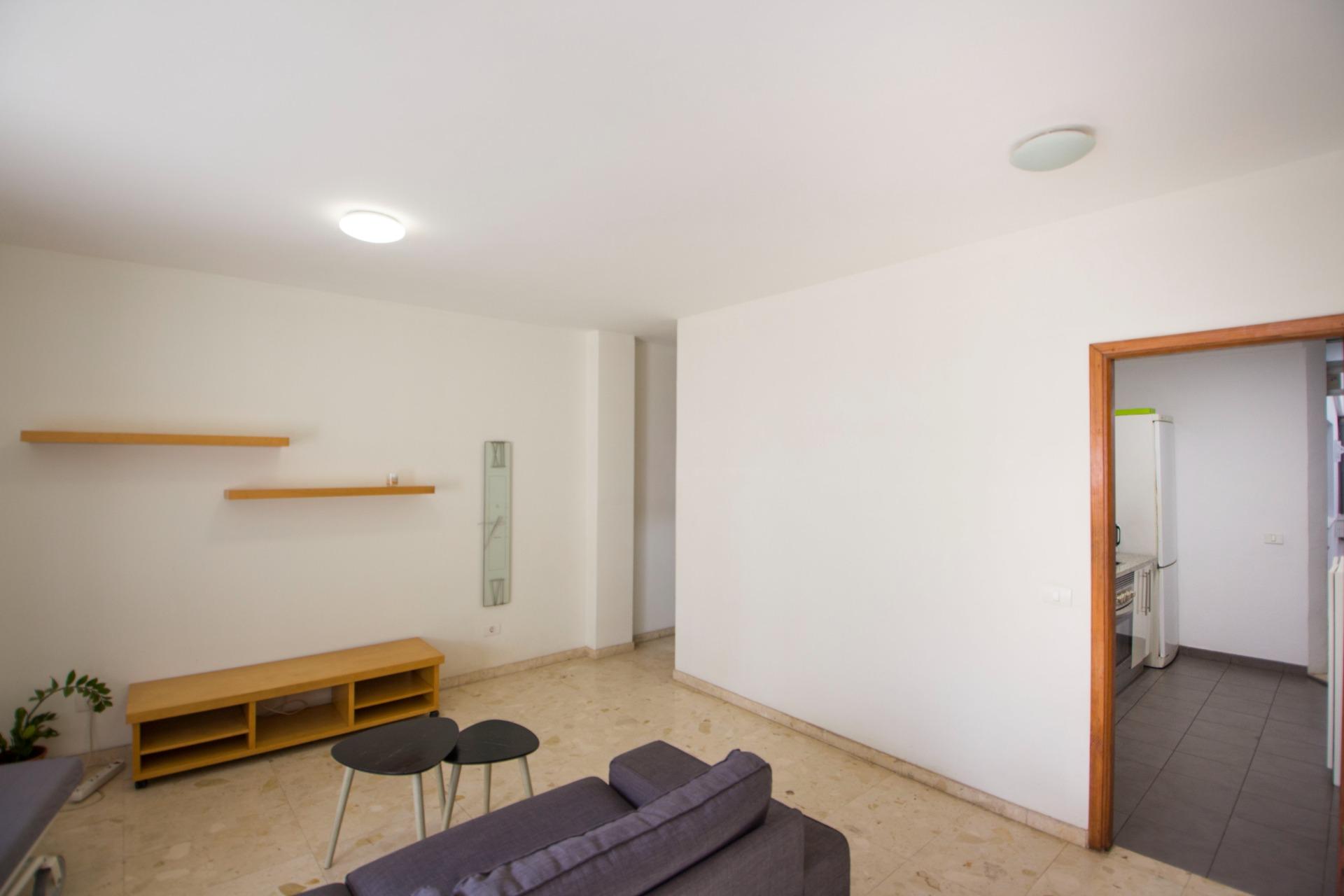 PRECIOSA VIVIENDA EN ZONA CÉNTRICA - 3