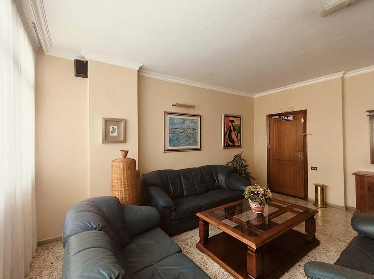 Elegante y luminosa vivienda con garaje - 3