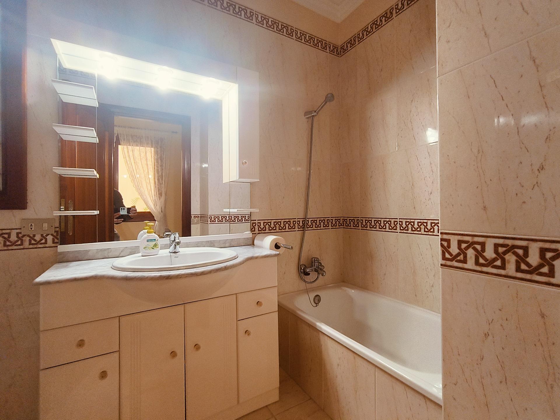 Elegante y luminosa vivienda con garaje - 32