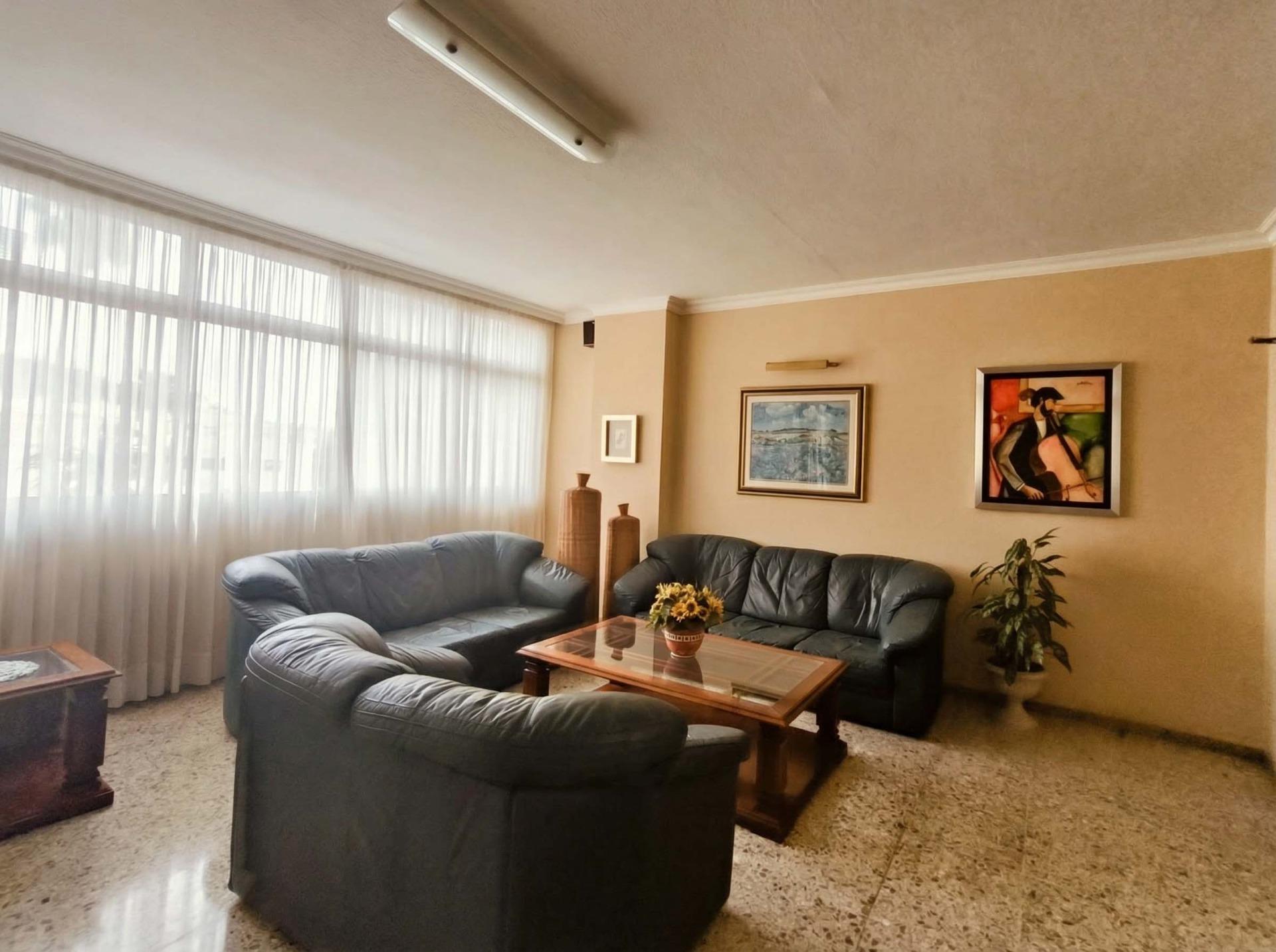 Elegante y luminosa vivienda con garaje - 4