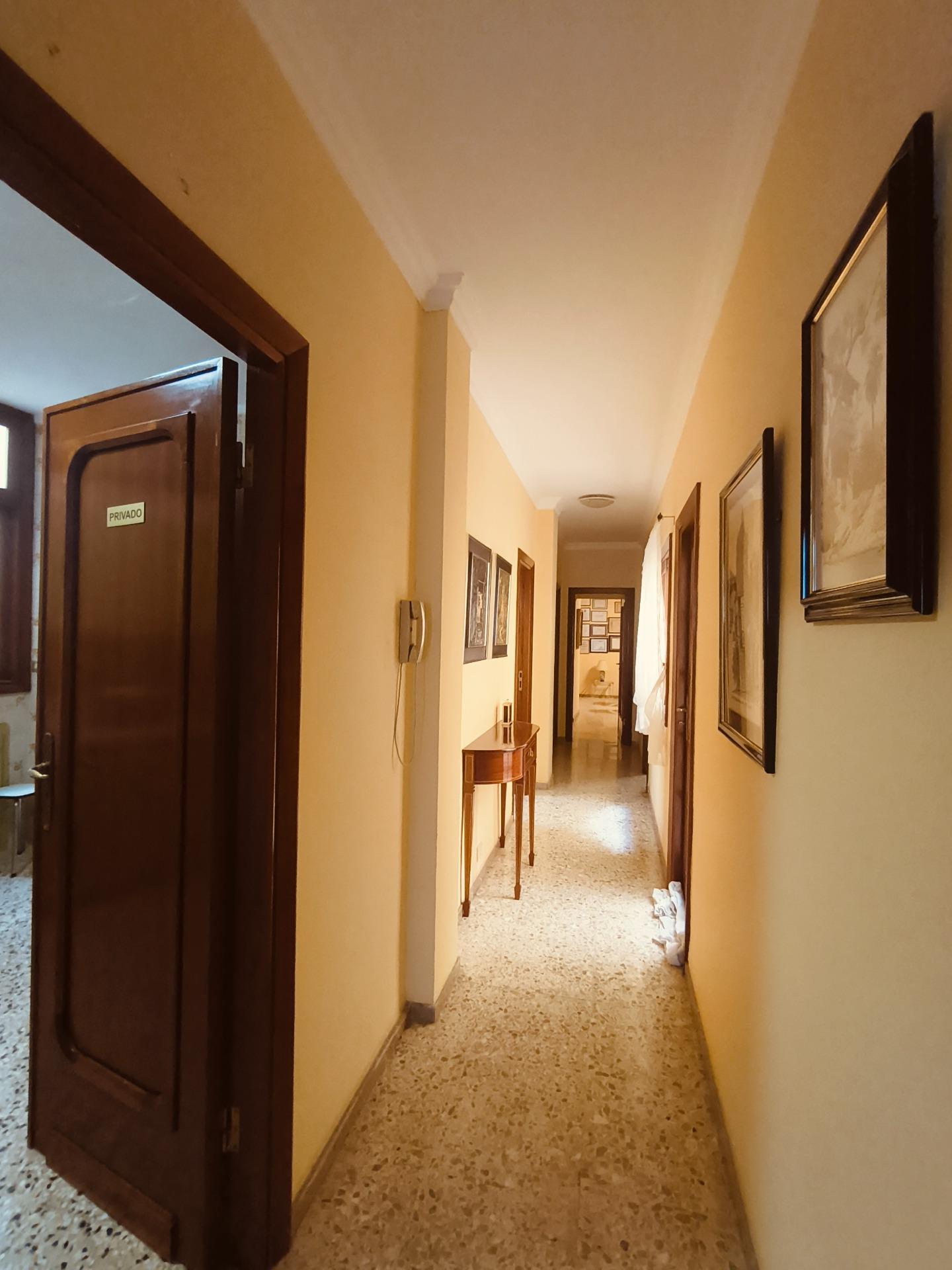 Elegante y luminosa vivienda con garaje - 41