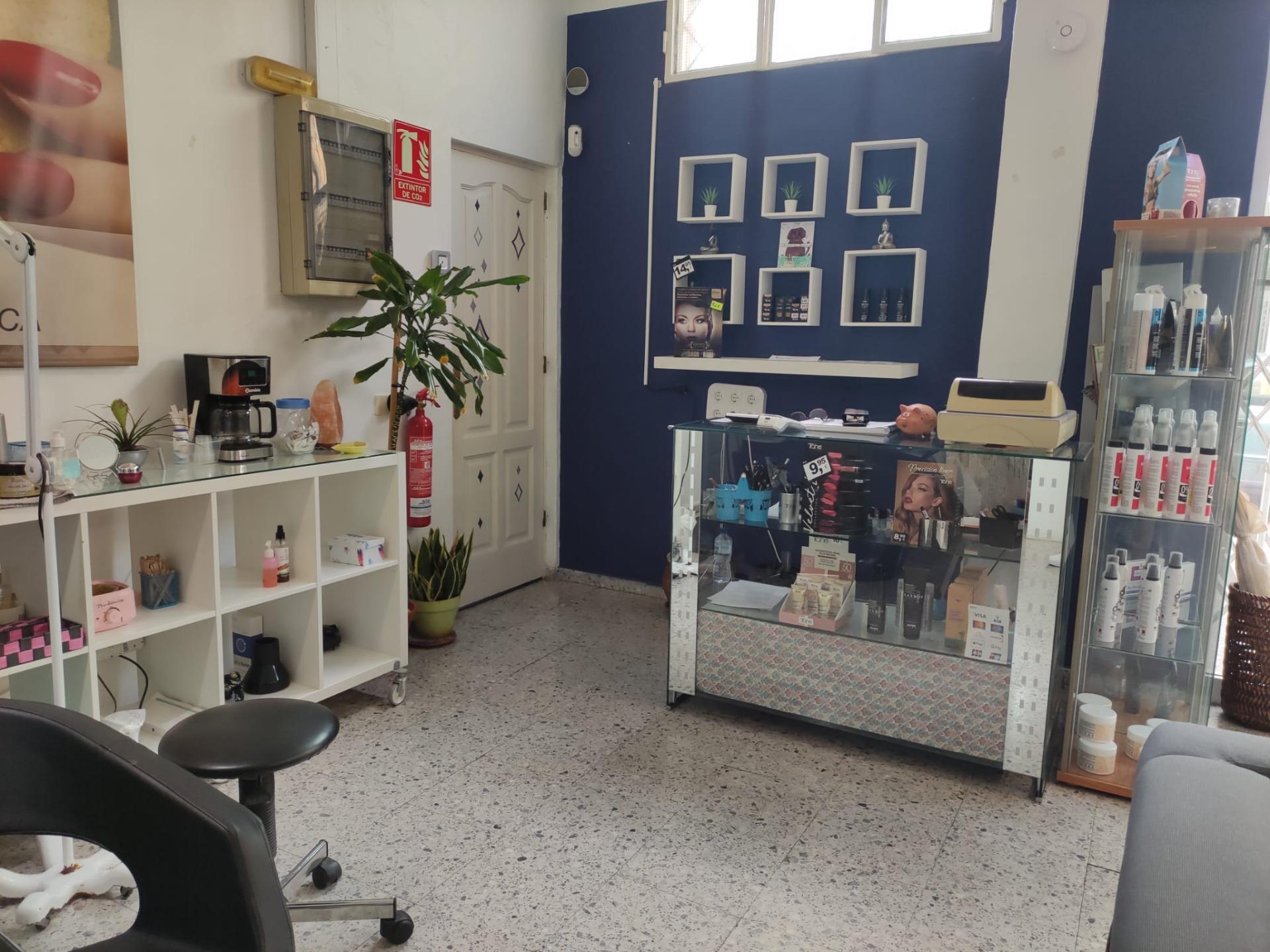 💇‍♀️✨ ¡Oportunidad única de traspaso! Peluquería en funcionamiento ✨💇‍♂️ - 11