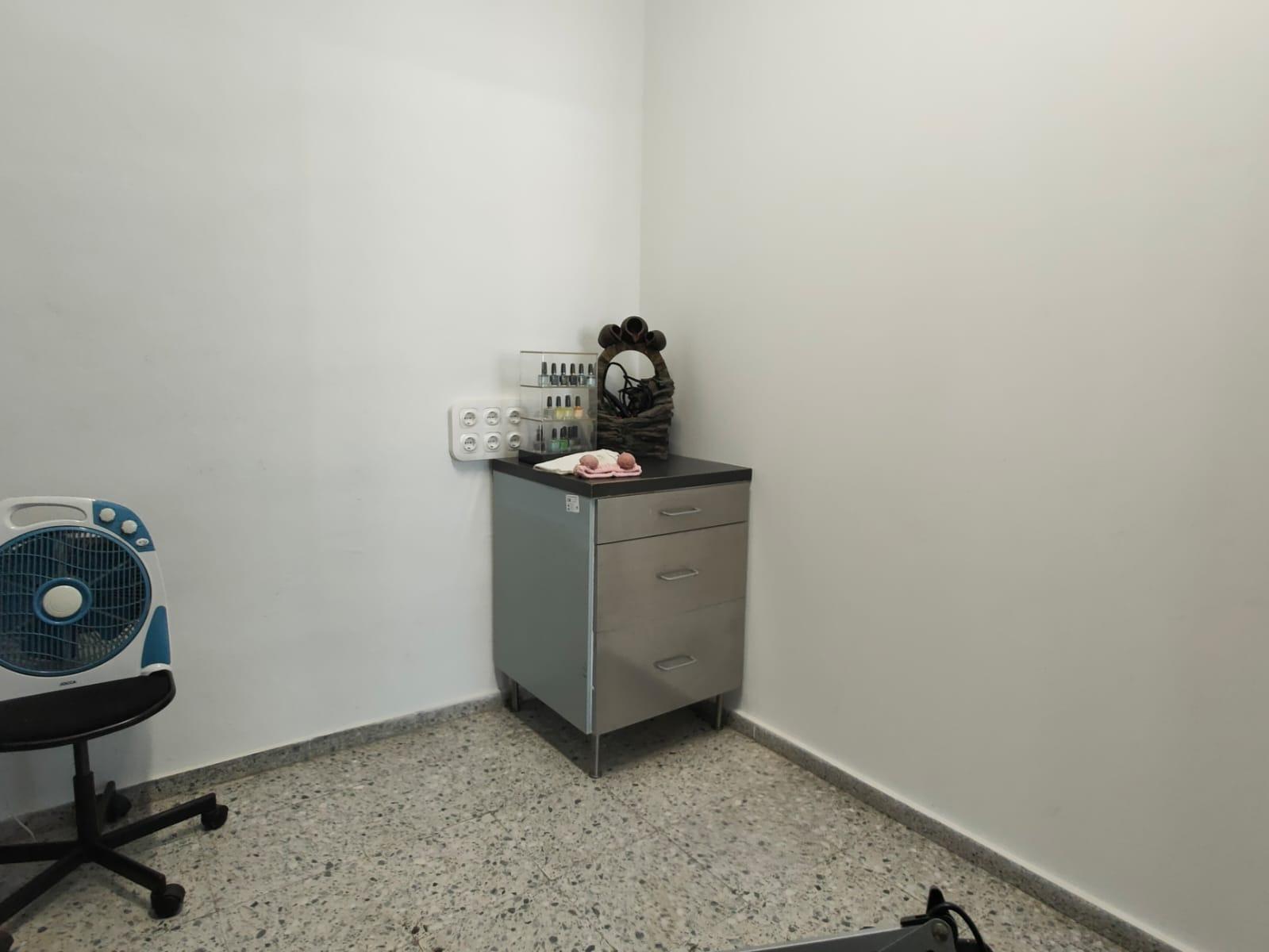 💇‍♀️✨ ¡Oportunidad única de traspaso! Peluquería en funcionamiento ✨💇‍♂️ - 16