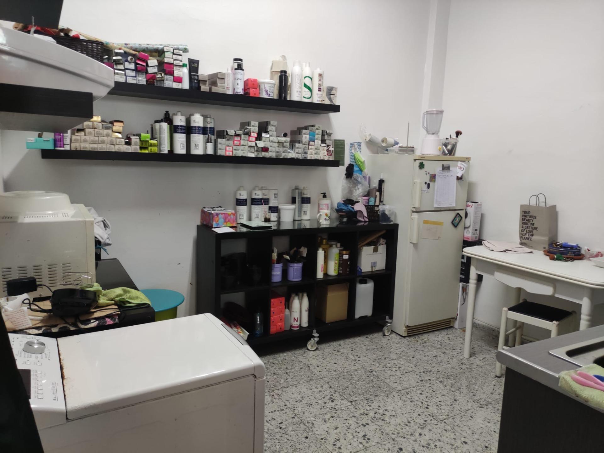 💇‍♀️✨ ¡Oportunidad única de traspaso! Peluquería en funcionamiento ✨💇‍♂️ - 24