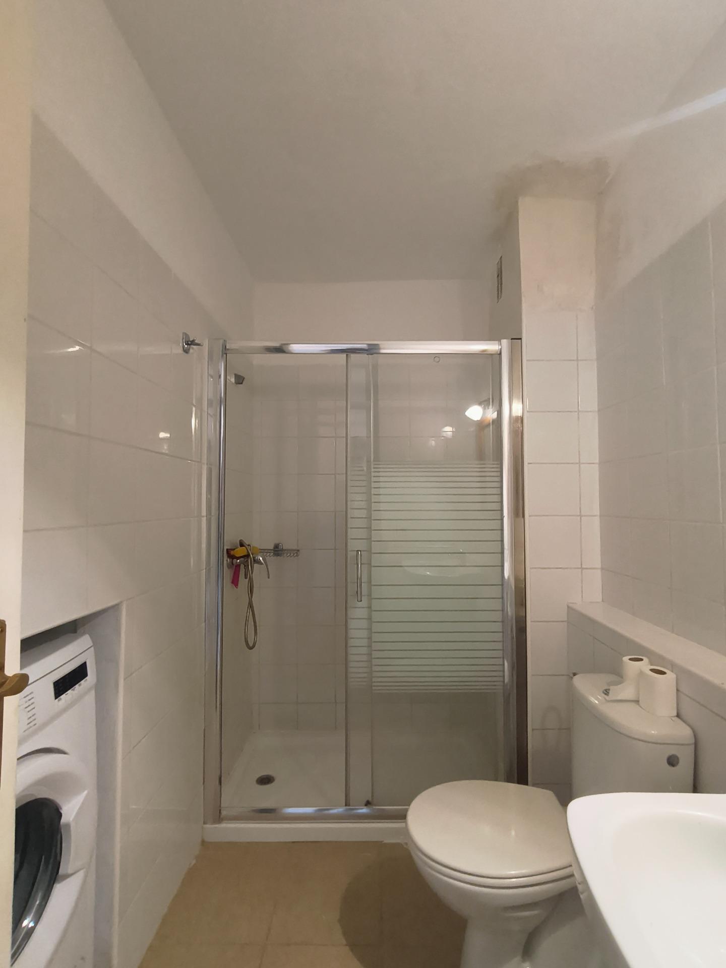 Oportunidad de inversión con terraza y piscina comunitaria en excelente zona. - 11