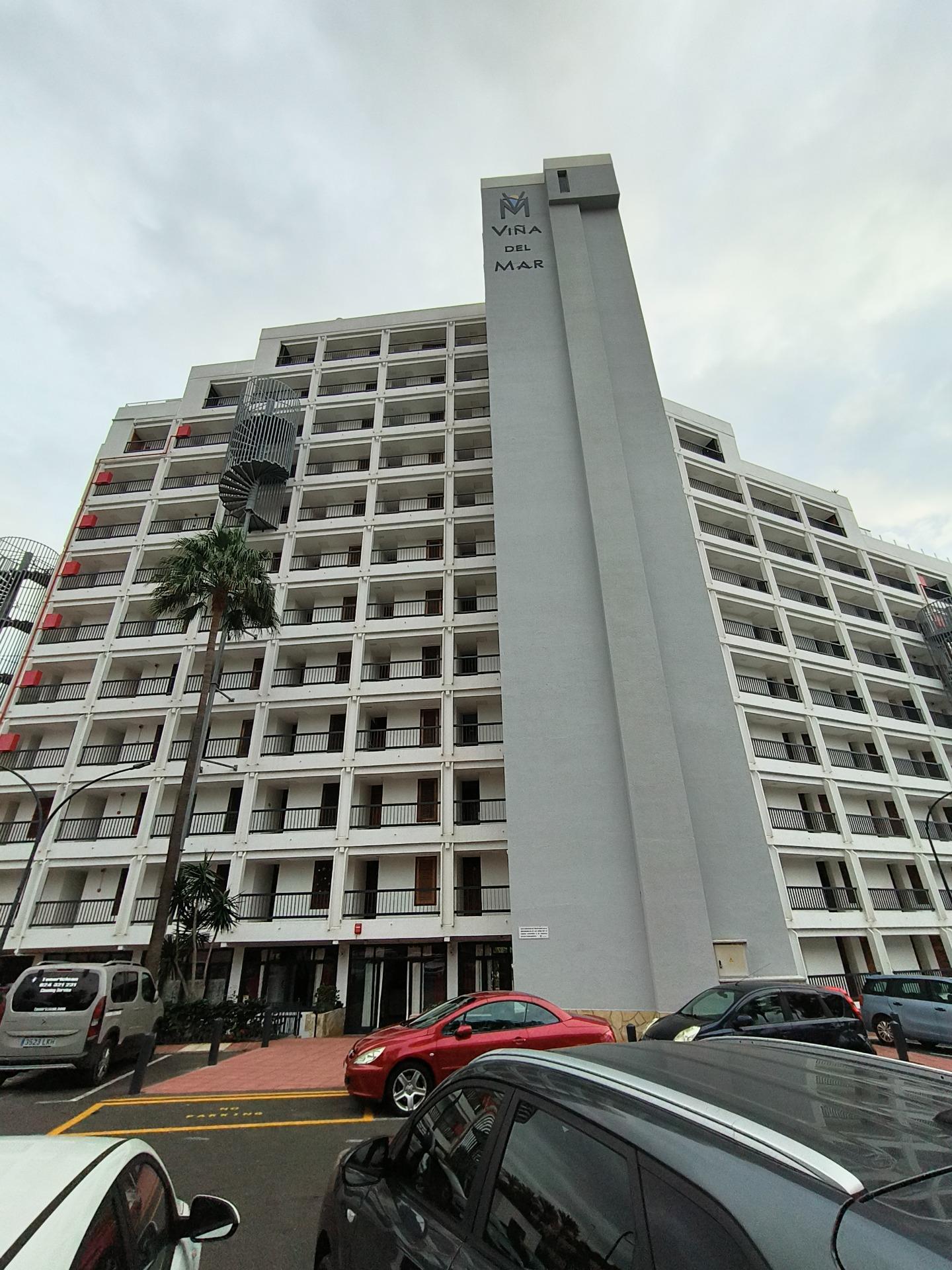 Oportunidad de inversión con terraza y piscina comunitaria en excelente zona. - 22