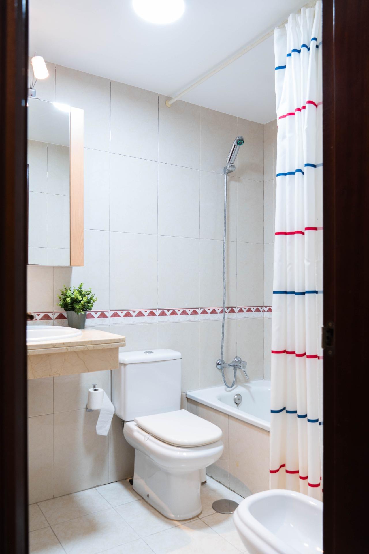 PRECIOSA VIVIENDA EN SANTA CRUZ - 20