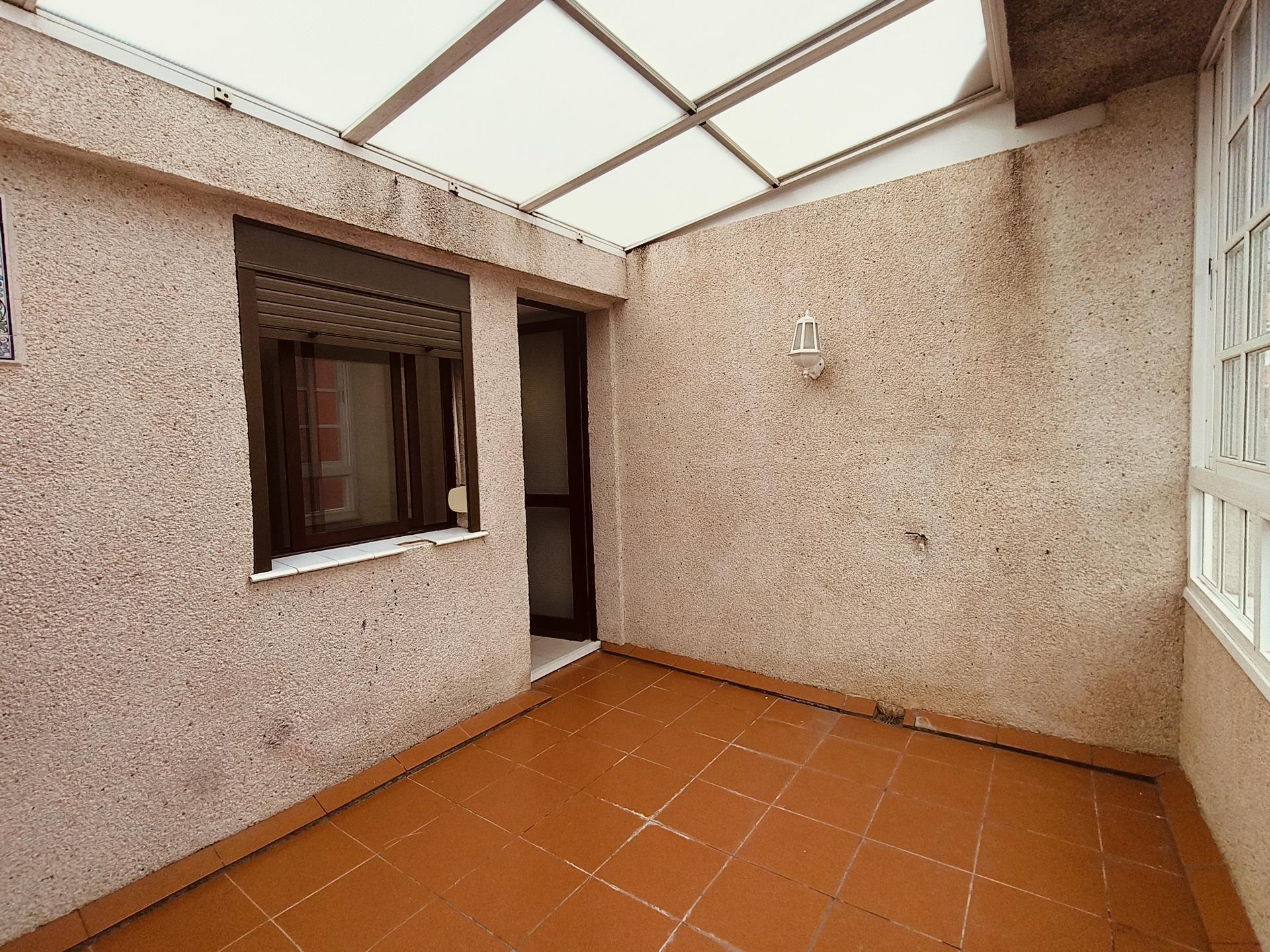 Adosado luminoso con terraza y todas las comodidades - 36