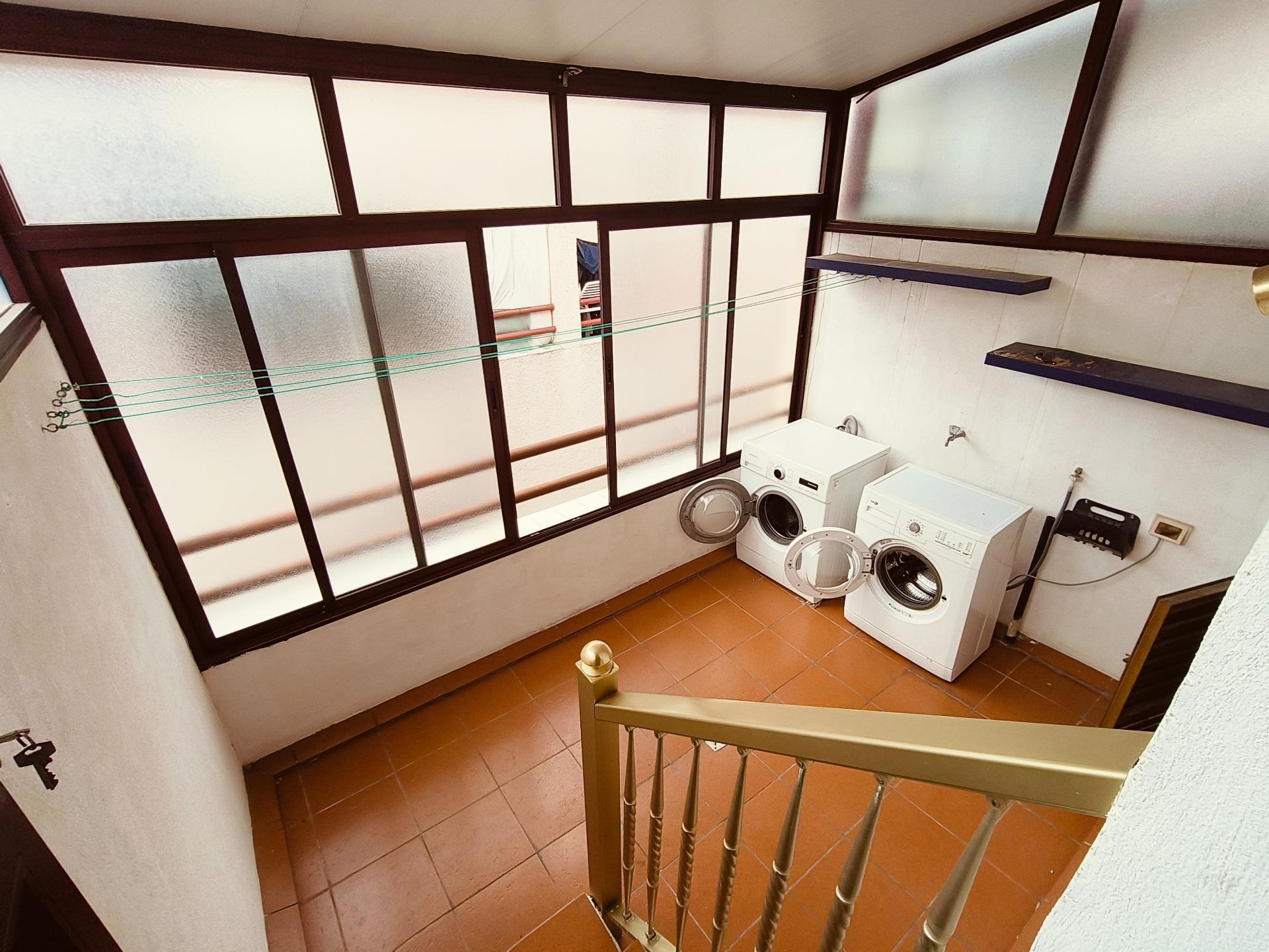 Adosado luminoso con terraza y todas las comodidades - 38