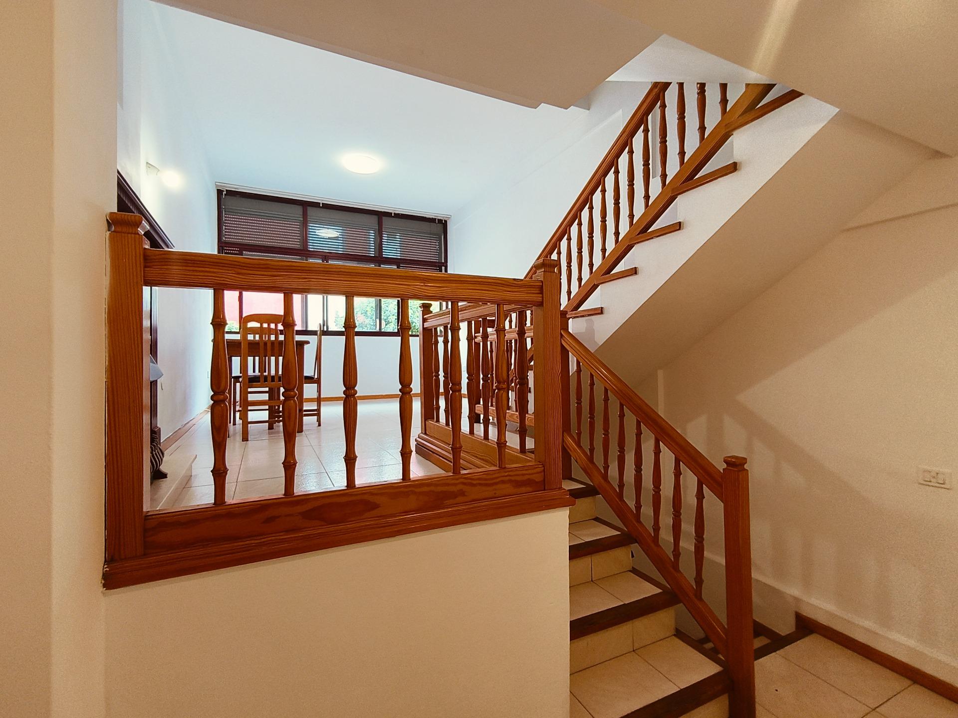 Adosado luminoso con terraza y todas las comodidades - 6