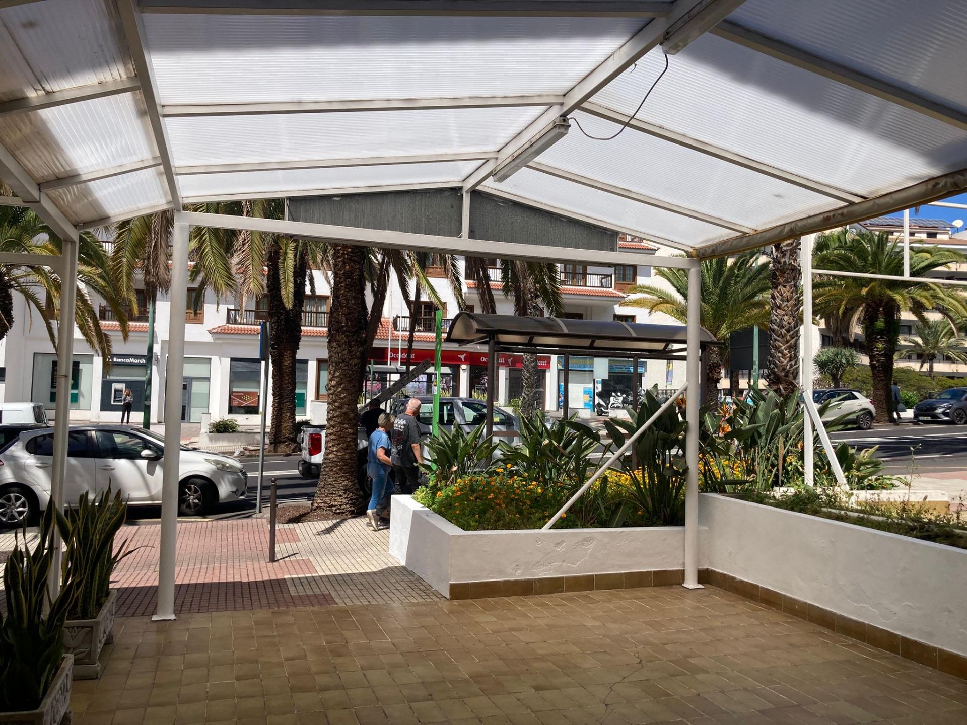 ¡OPORTUNIDAD ÚNICA! Local Comercial en Primera Línea del Puerto de la Cruz - 16