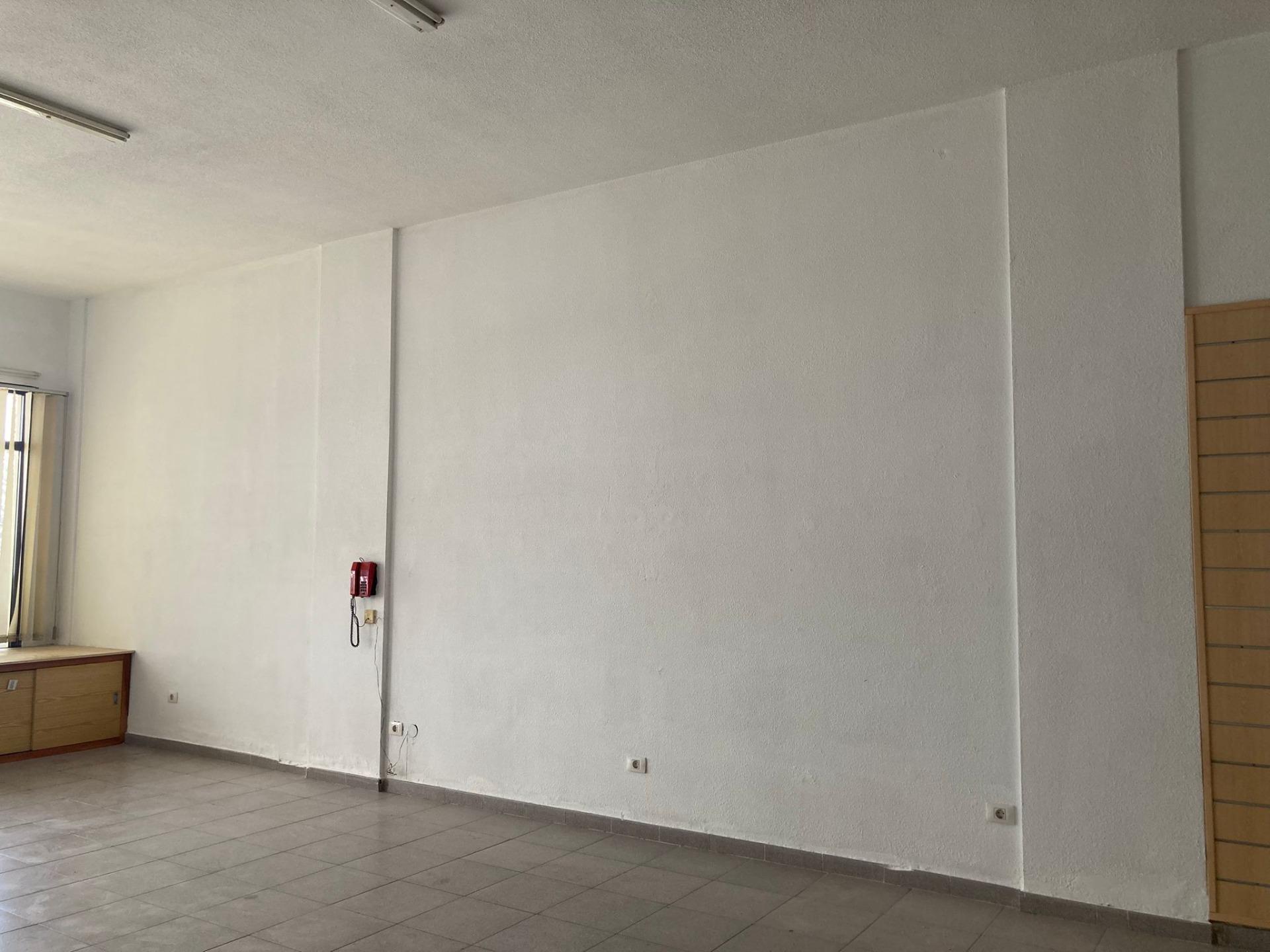 ¡OPORTUNIDAD ÚNICA! Local Comercial en Primera Línea del Puerto de la Cruz - 7