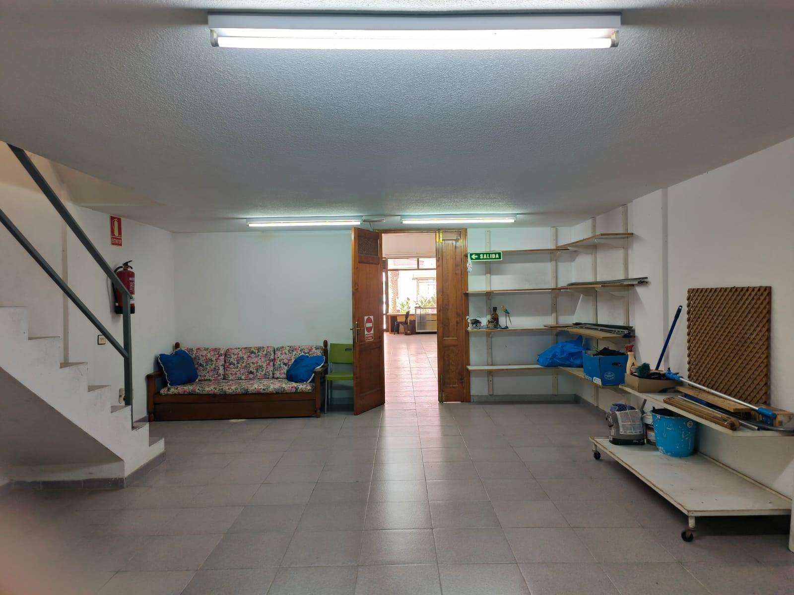 ¡OPORTUNIDAD ÚNICA! Local Comercial en Primera Línea del Puerto de la Cruz - 9