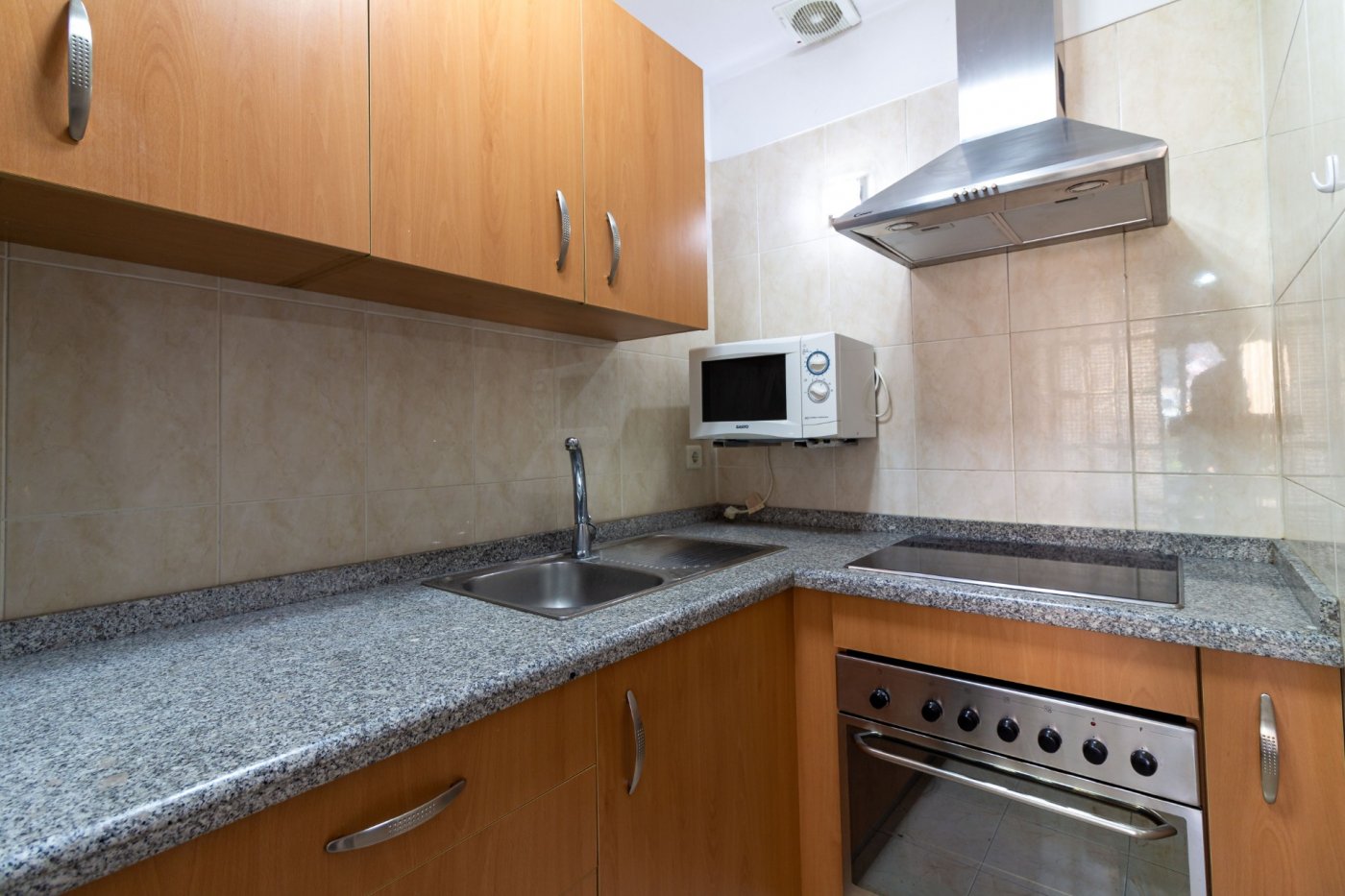 ¡PRECIOSO PISO DE UNA HABITACIÓN EN AV. TRES DE MAYO! - 11