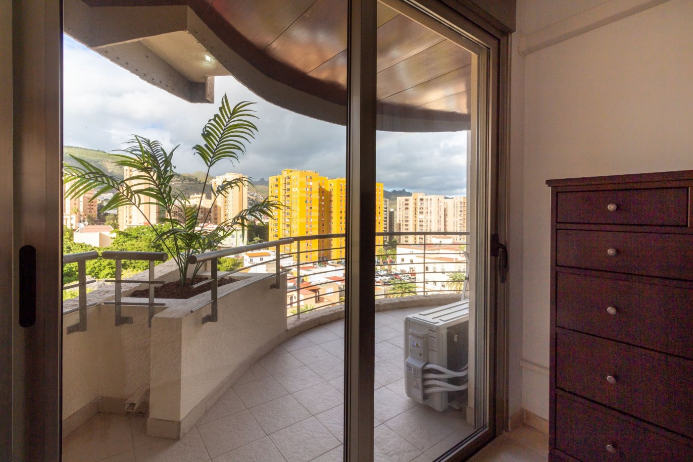 ¡PRECIOSO PISO DE UNA HABITACIÓN EN AV. TRES DE MAYO! - 14