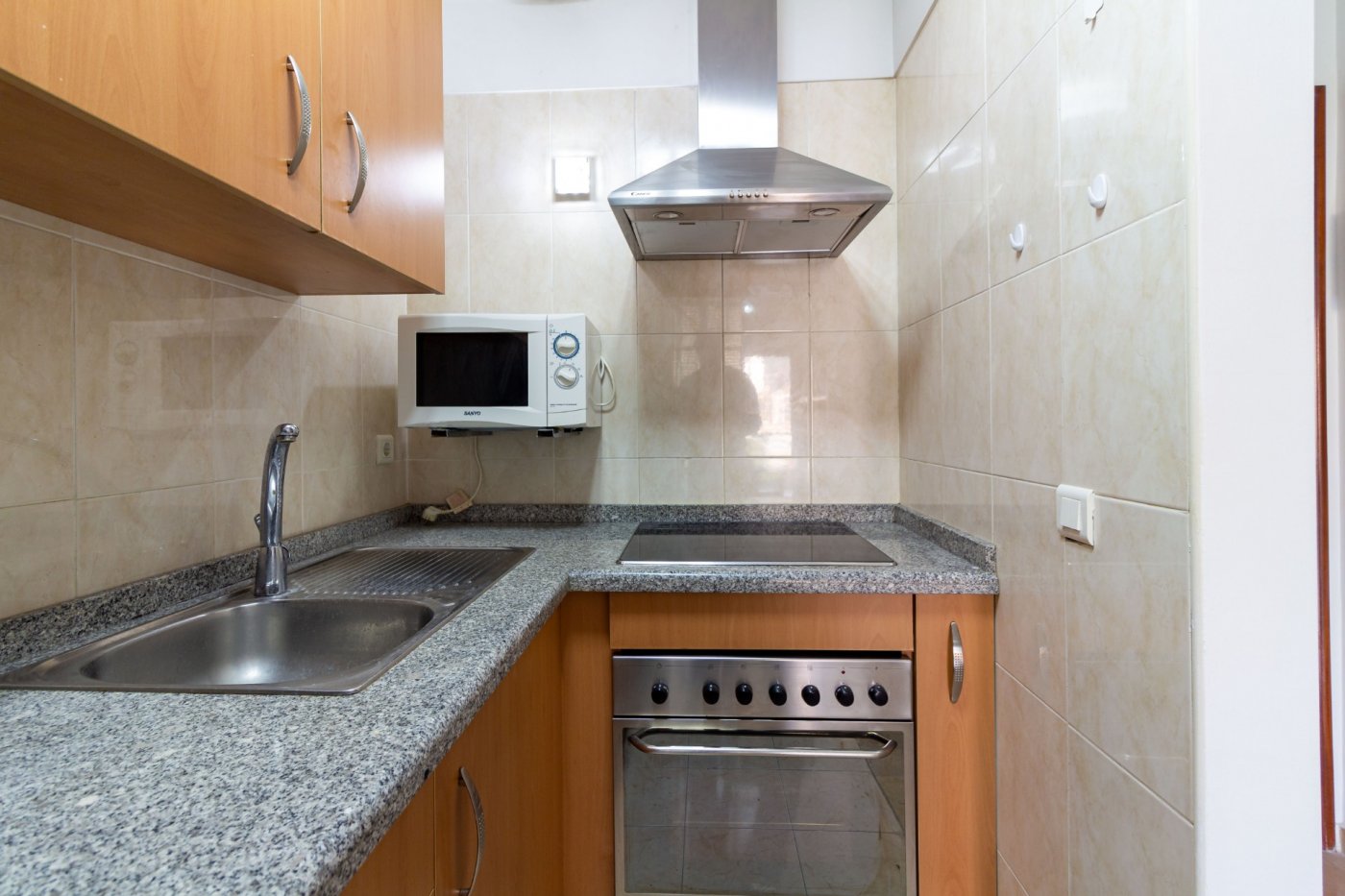 ¡PRECIOSO PISO DE UNA HABITACIÓN EN AV. TRES DE MAYO! - 8