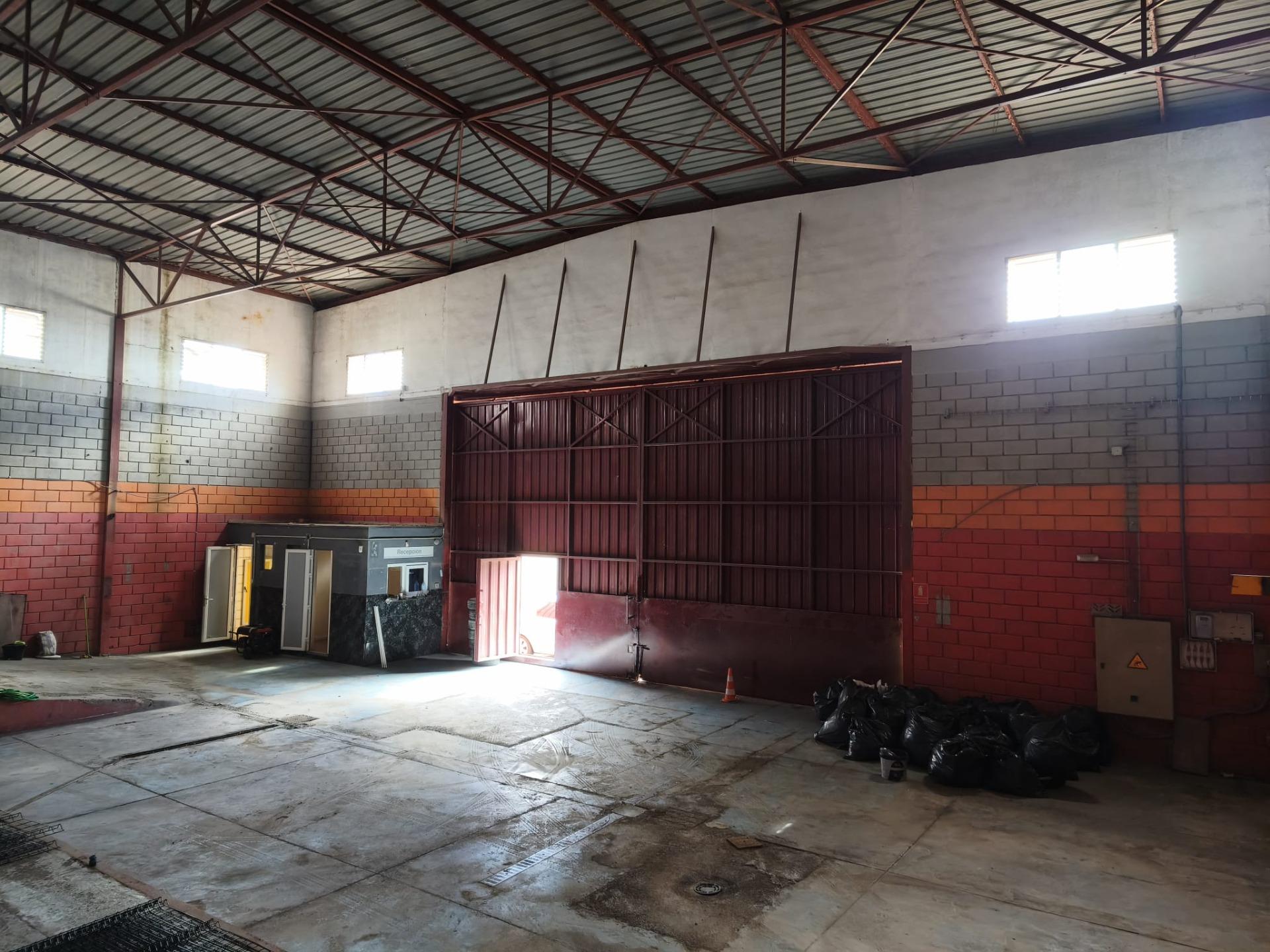 🏭 Nave Industrial de 404 m² — Excelente Ubicación - 11