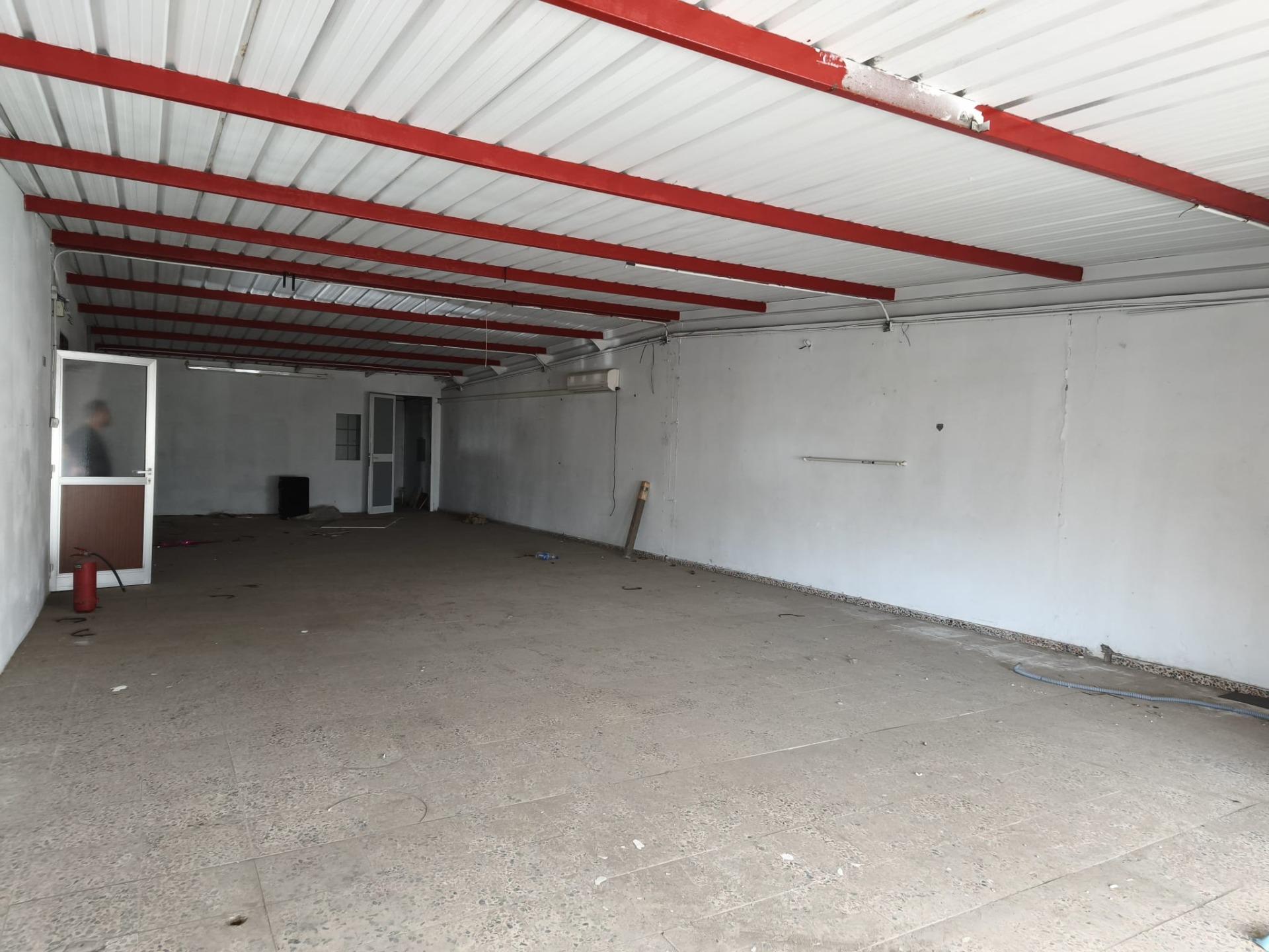 🏭 Nave Industrial de 404 m² — Excelente Ubicación - 13