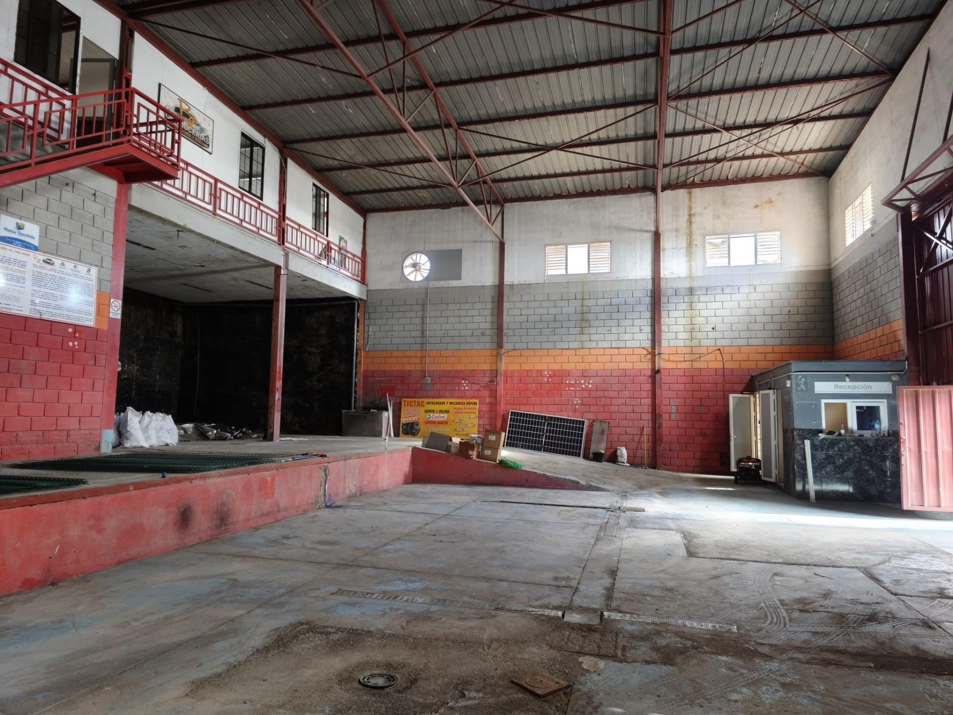 🏭 Nave Industrial de 404 m² — Excelente Ubicación - 7