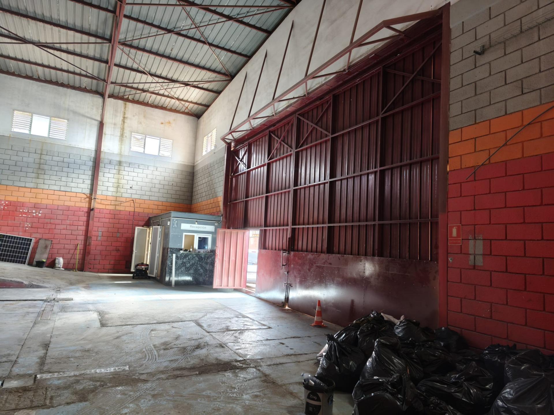 🏭 Nave Industrial de 404 m² — Excelente Ubicación - 8