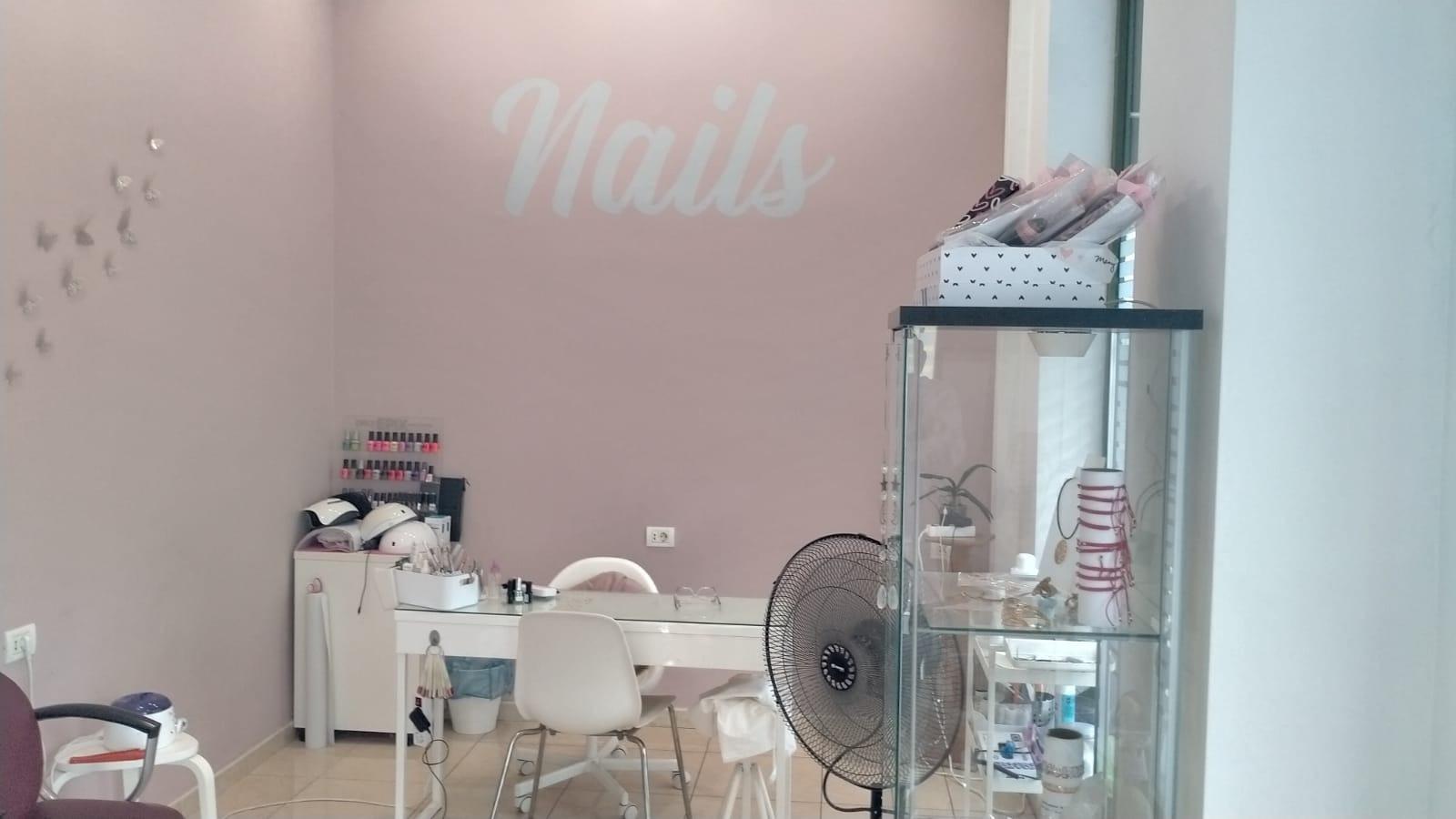 Se traspasa Negocio Peluquería - 4