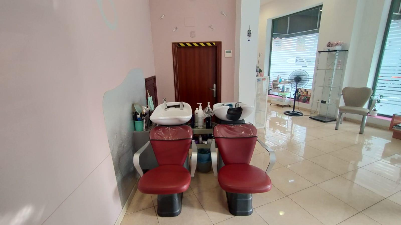 Se traspasa Negocio Peluquería - 7