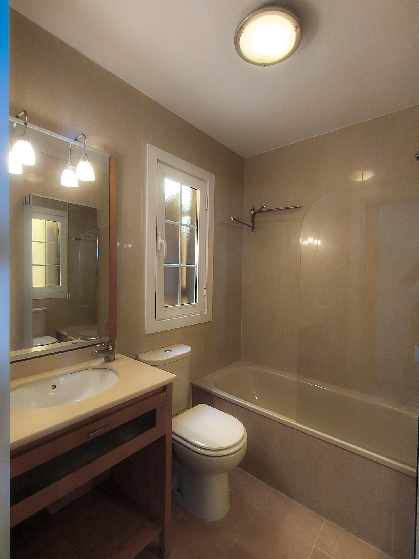 🌞 Vivienda luminosa con buhardilla, terraza cubierta y plaza de garaje - 10