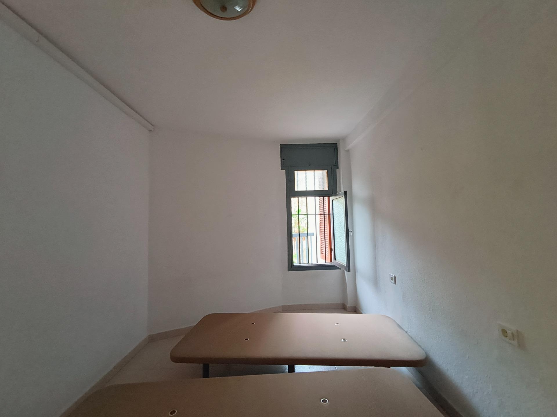 Oportunidad de inversión con terraza y piscina comunitaria en excelente zona. - 6