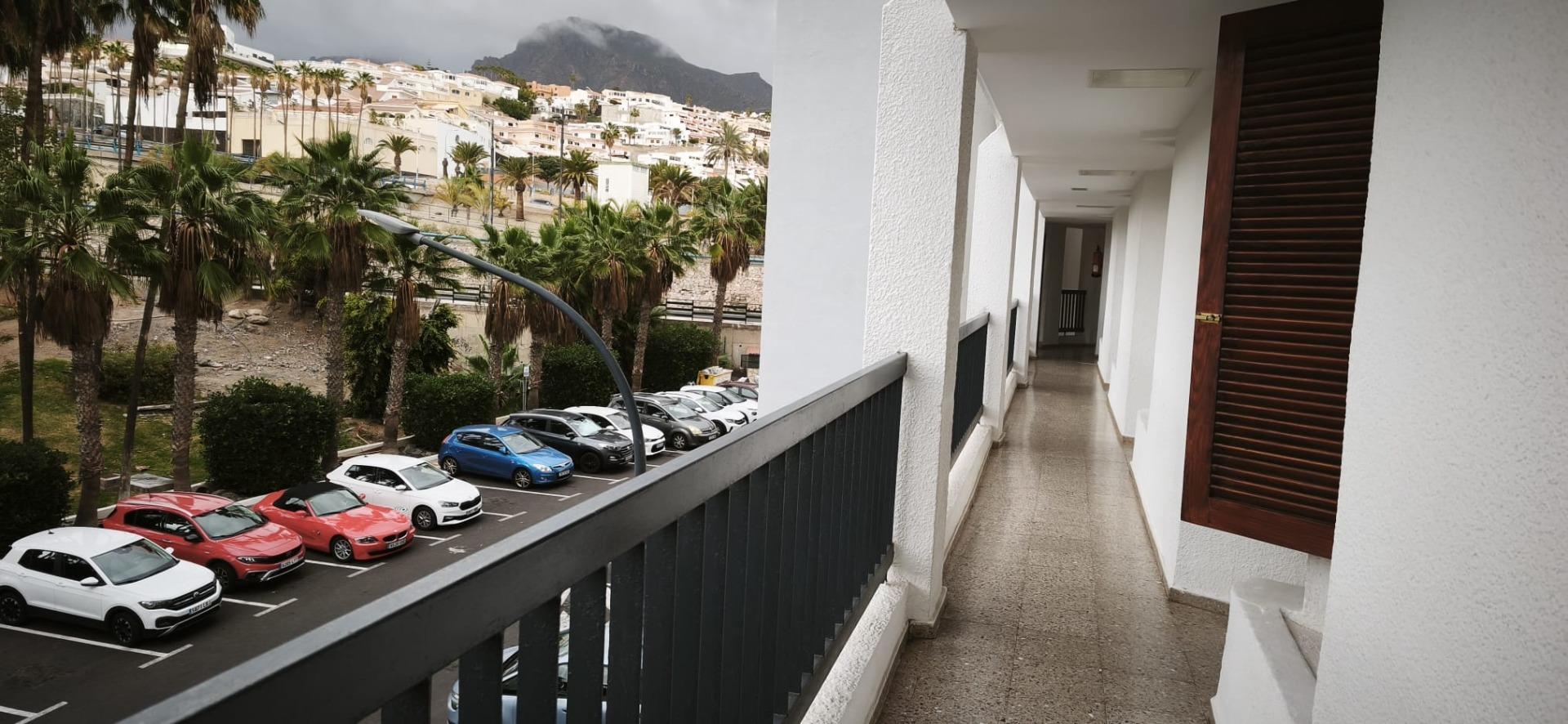 Oportunidad de inversión con terraza y piscina comunitaria en excelente zona. - 26
