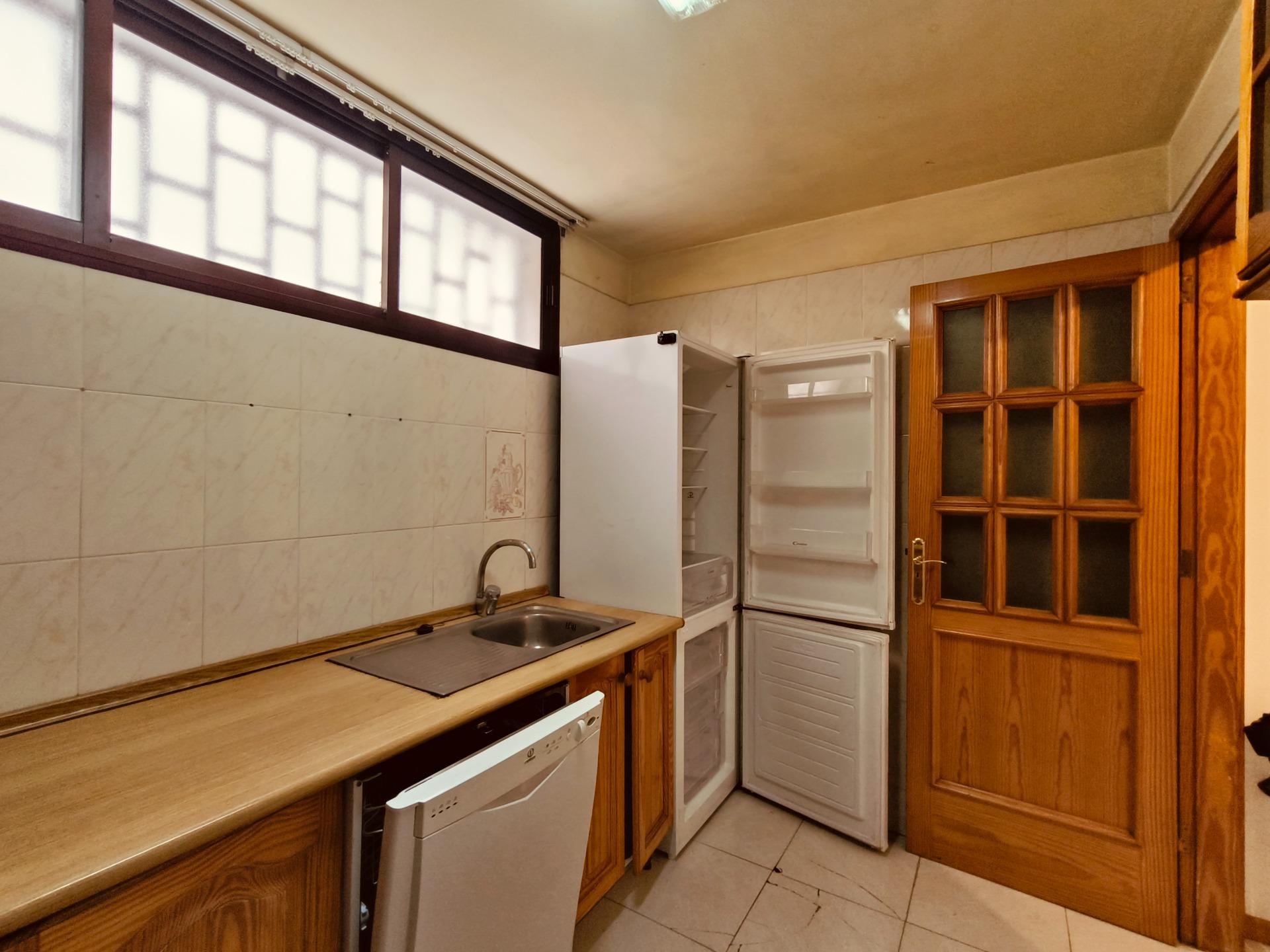 Adosado luminoso con terraza y todas las comodidades - 13