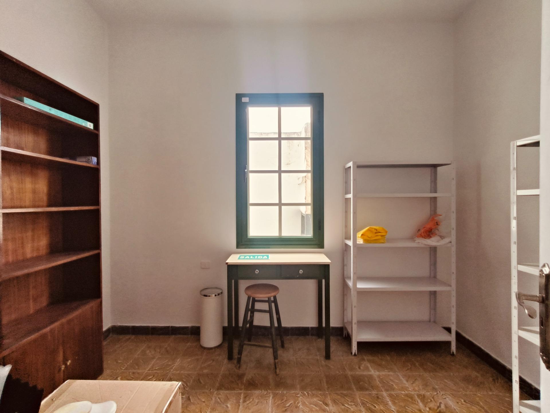 Amplia vivienda con local anexo y gran potencial en Tacoronte - 15