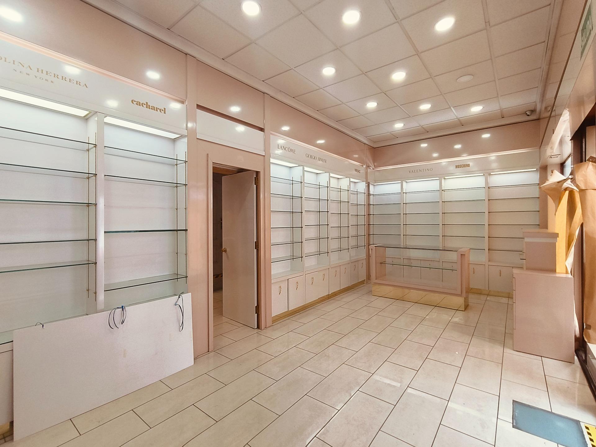 Amplia vivienda con local anexo y gran potencial en Tacoronte - 24