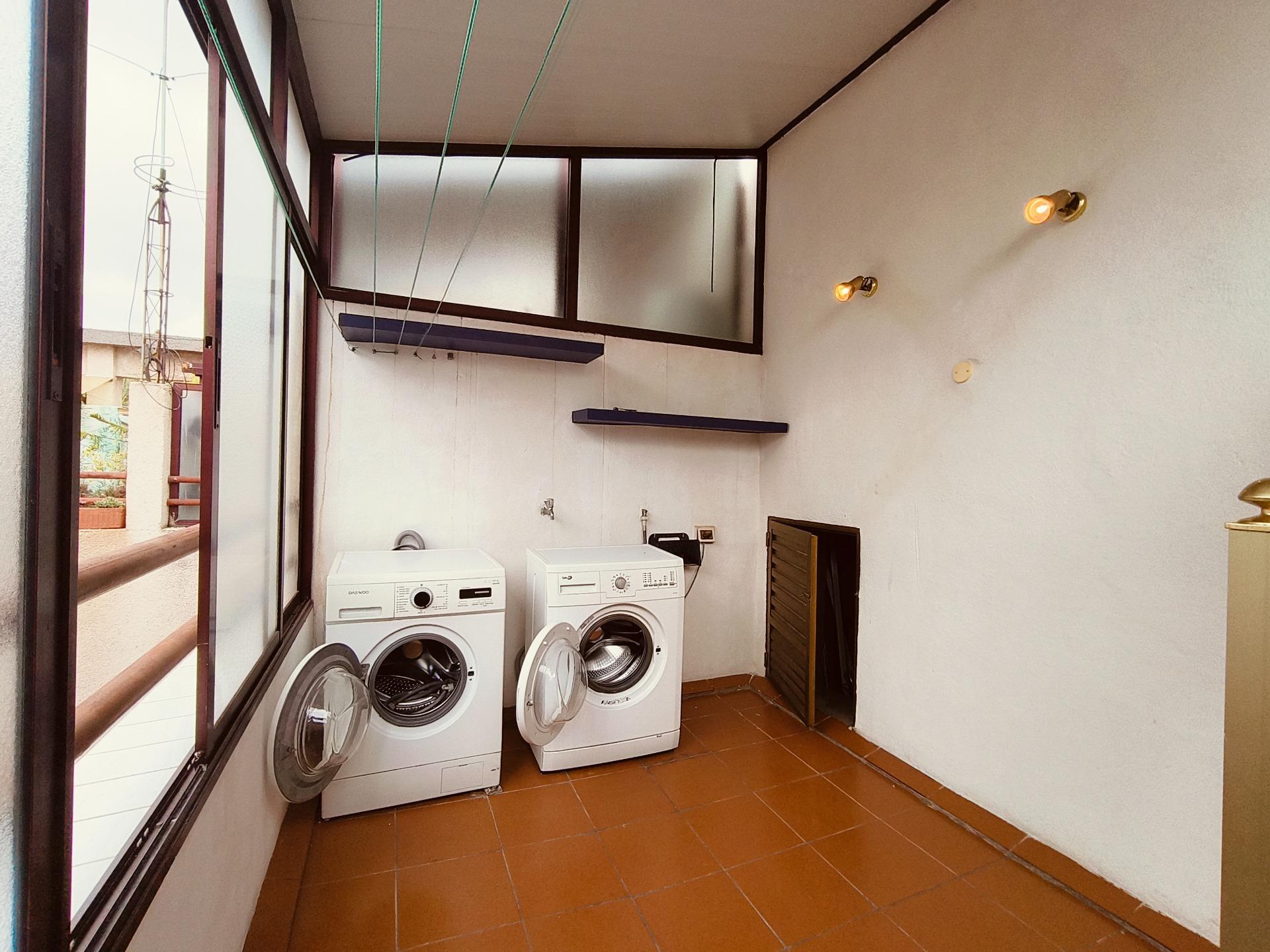 Adosado luminoso con terraza y todas las comodidades - 29