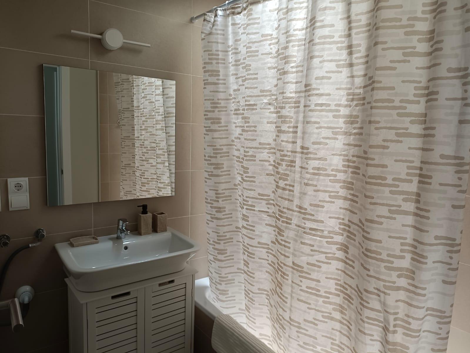 PRECIOSA VIVIENDA EN ABADES - 17