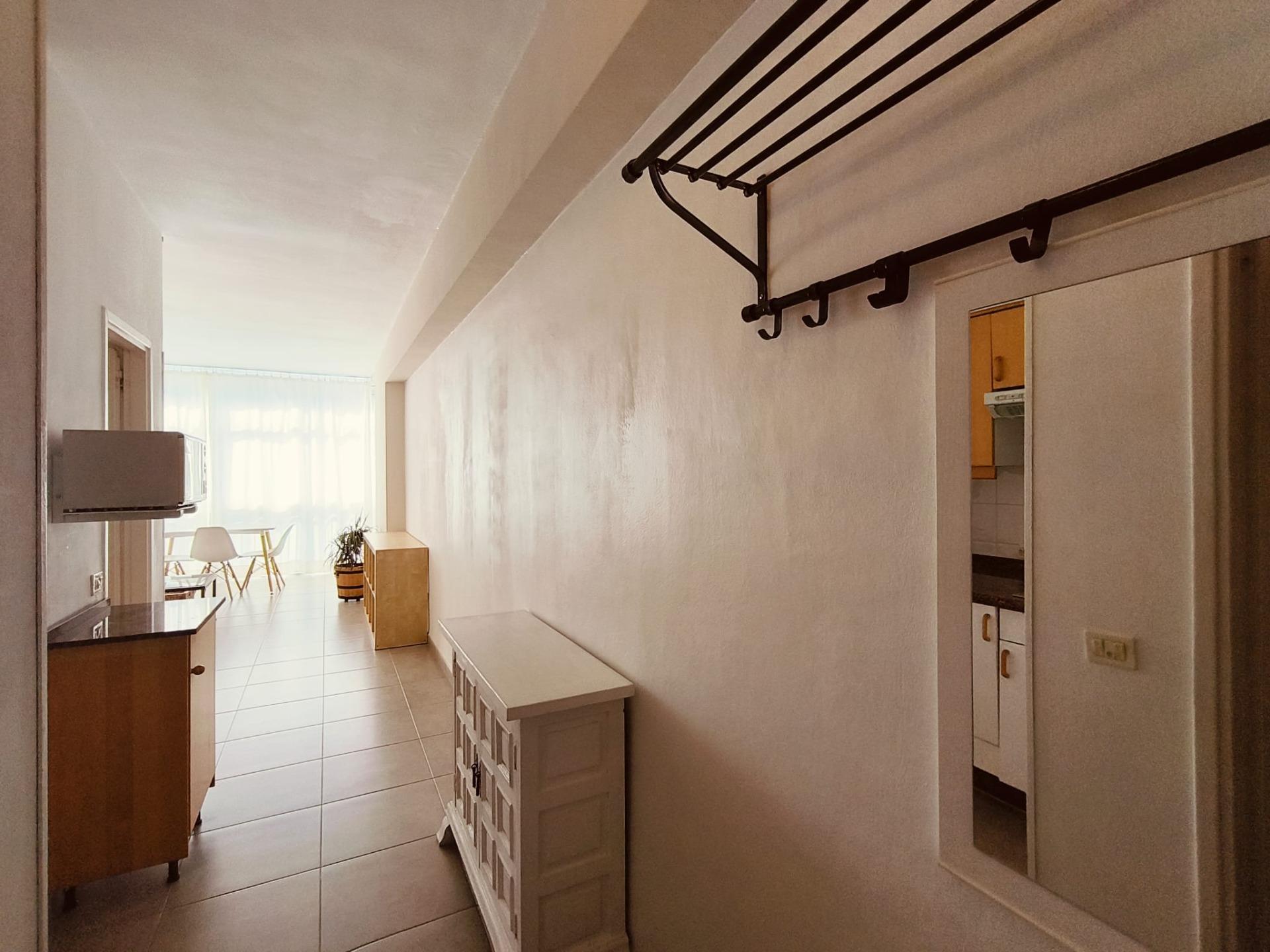 ¡ESTUPENDO PISO DE UNA HABITACIÓN CON VISTAS AL MAR! - 7