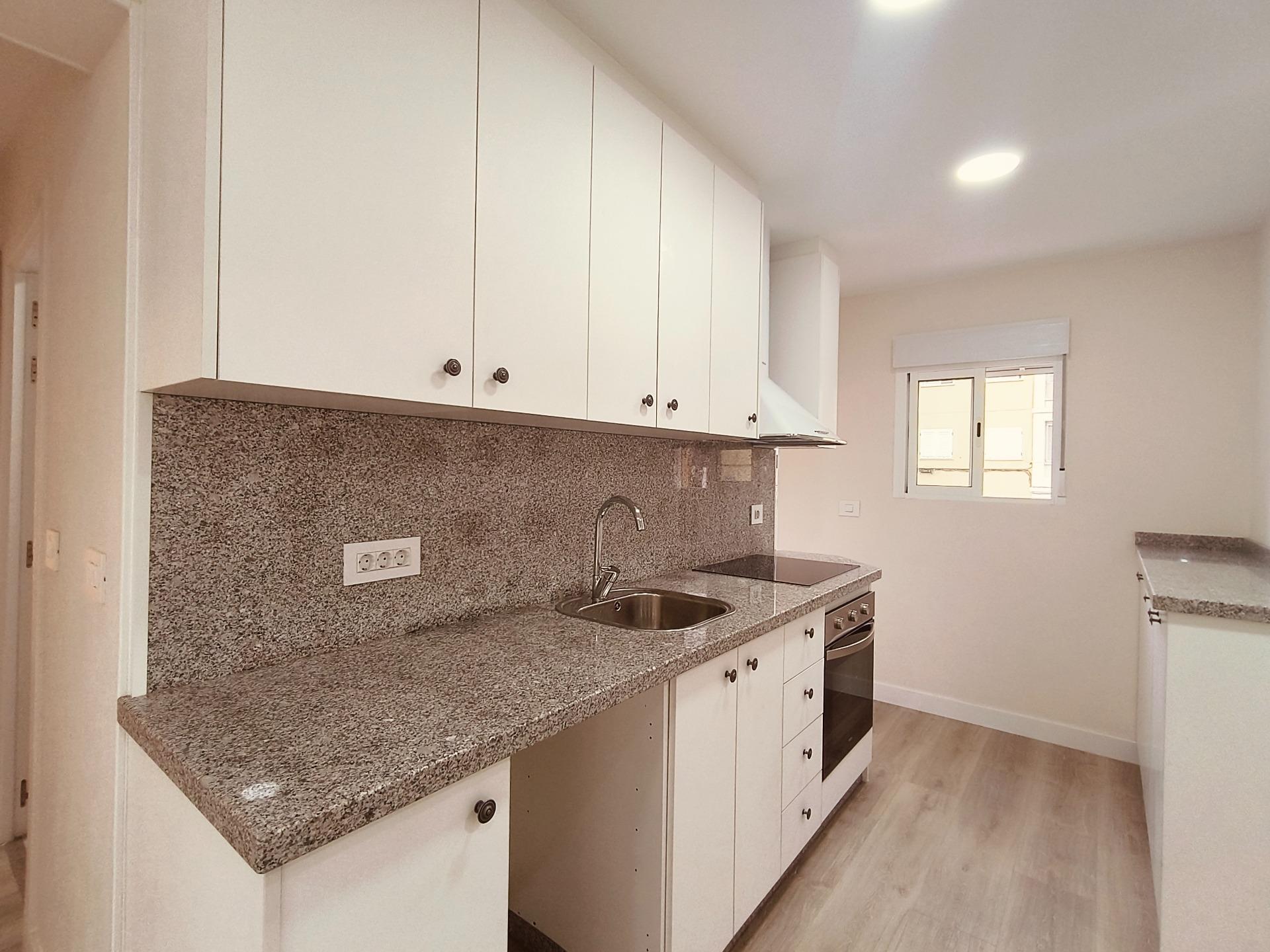 VIVIENDA LUMINOSA RECIÉN REFORMADA - 1