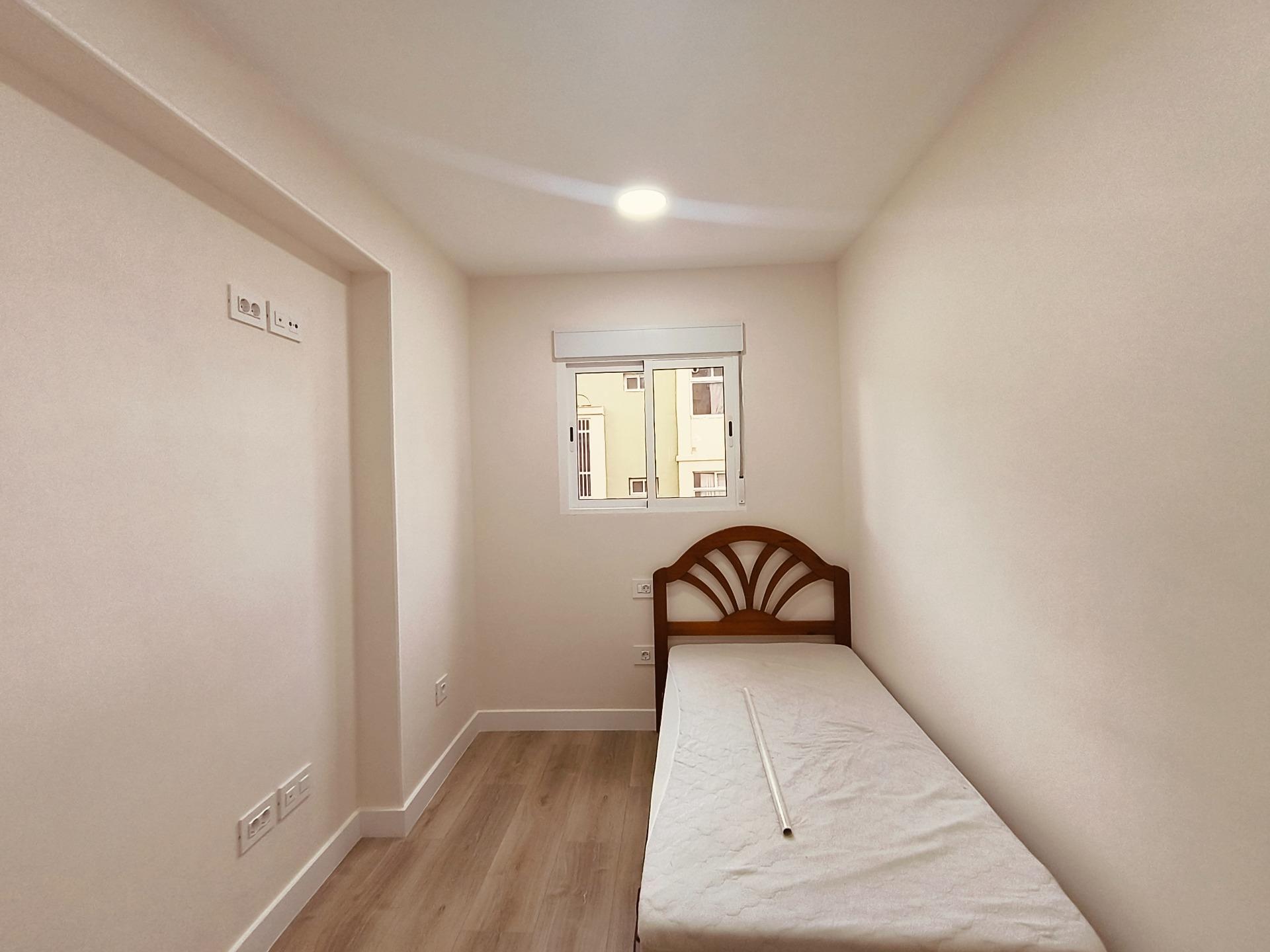 VIVIENDA LUMINOSA RECIÉN REFORMADA - 15