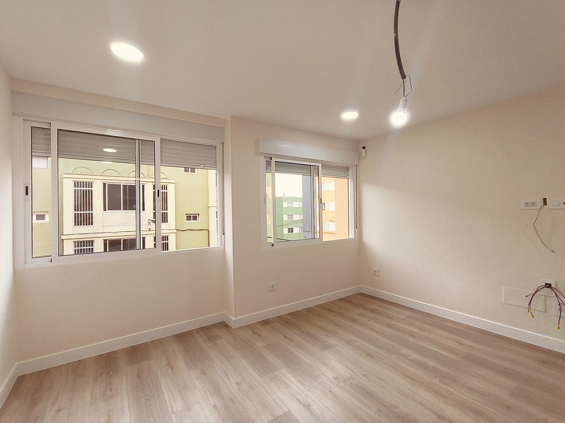 VIVIENDA LUMINOSA RECIÉN REFORMADA - 7