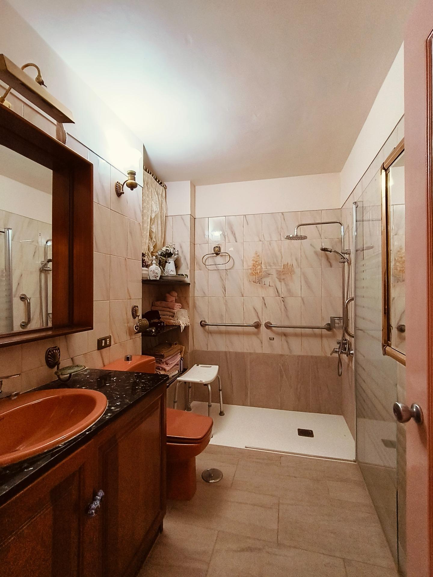 Vivienda para reformar en Avenida Venezuela - 29