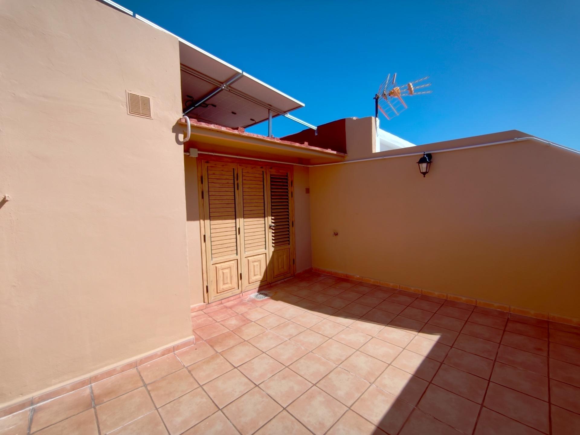 Amplio chalet adosado en La Gallega, distribuido en cuatro plantas - 28