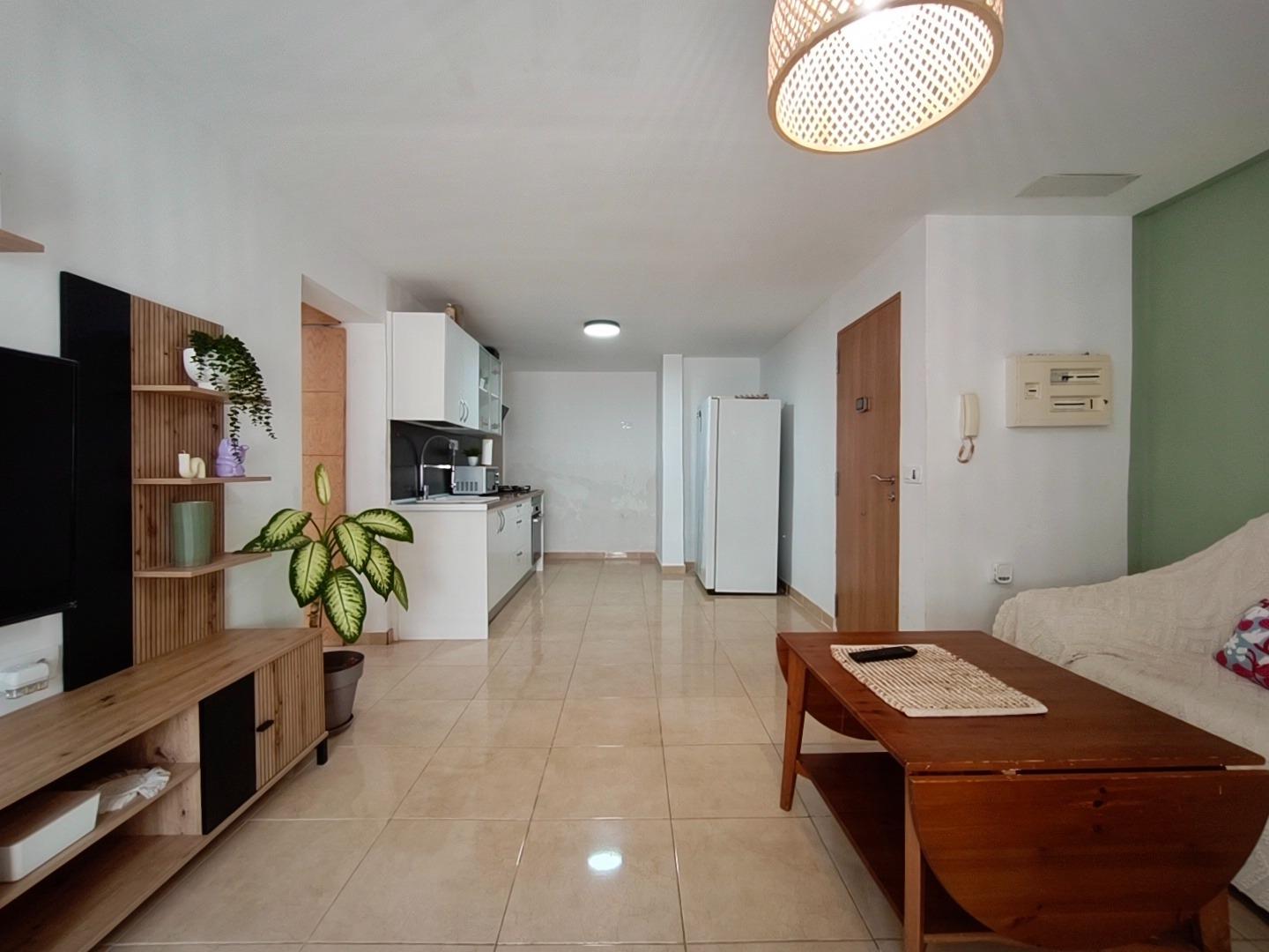 VIVIENDA DE TRES HABITACIONES CON TERRAZA TECHADA. - 6